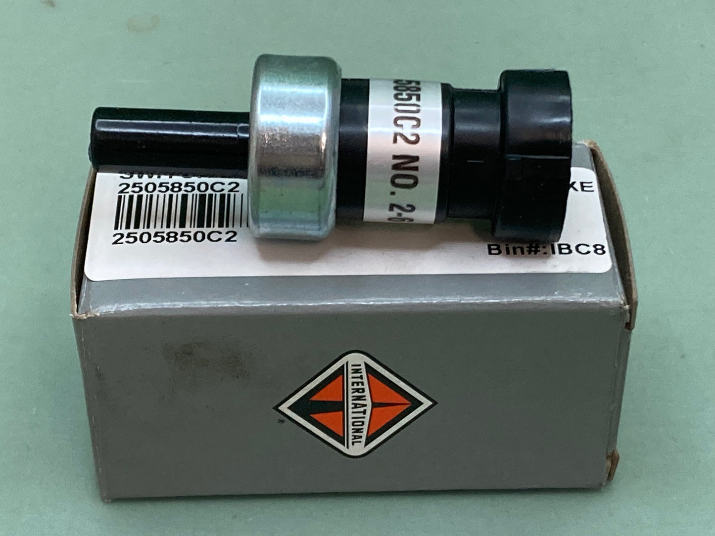 New Genuine International 2505850C2 SWITCH PRESSURE SLS