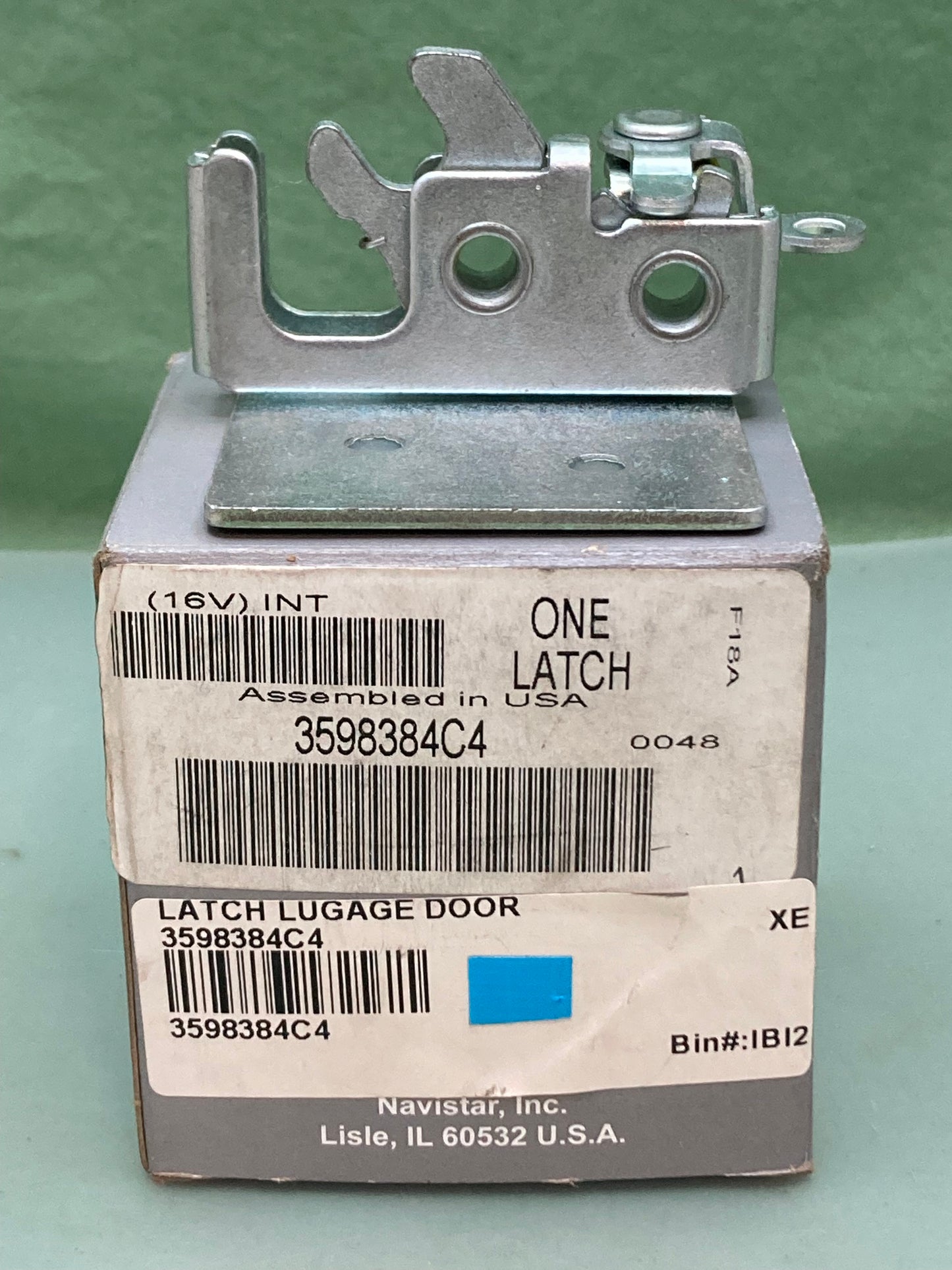 New Genuine International 3598384C4 Accessory Compartment Door Latch