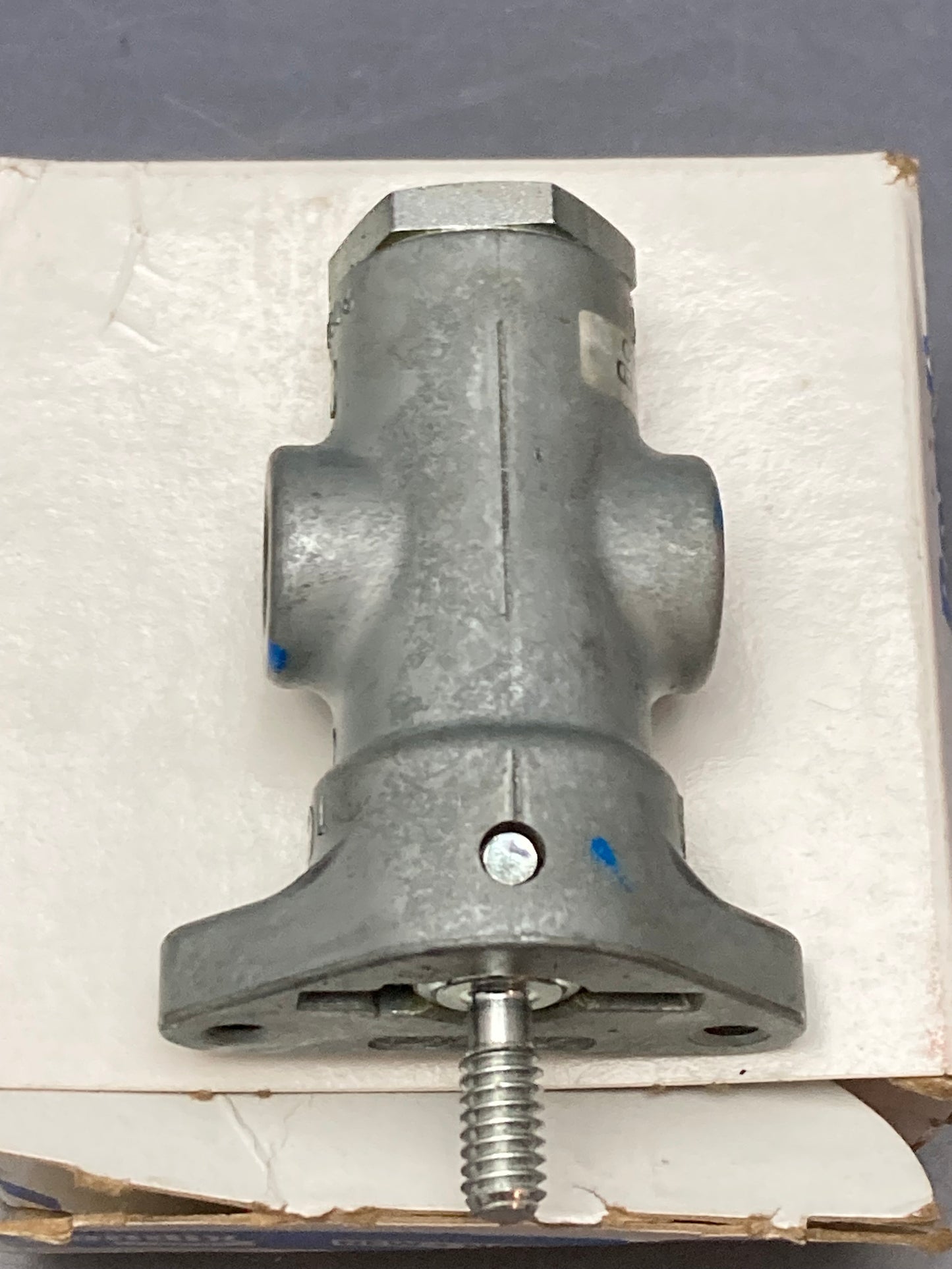 New Genuine Bendix 276635N TW-4™ Air Brake Control Valve