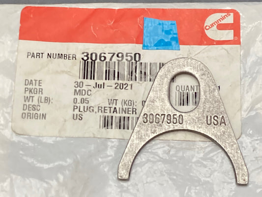 New Genuine Cummins 3067950 Plug, Retainer