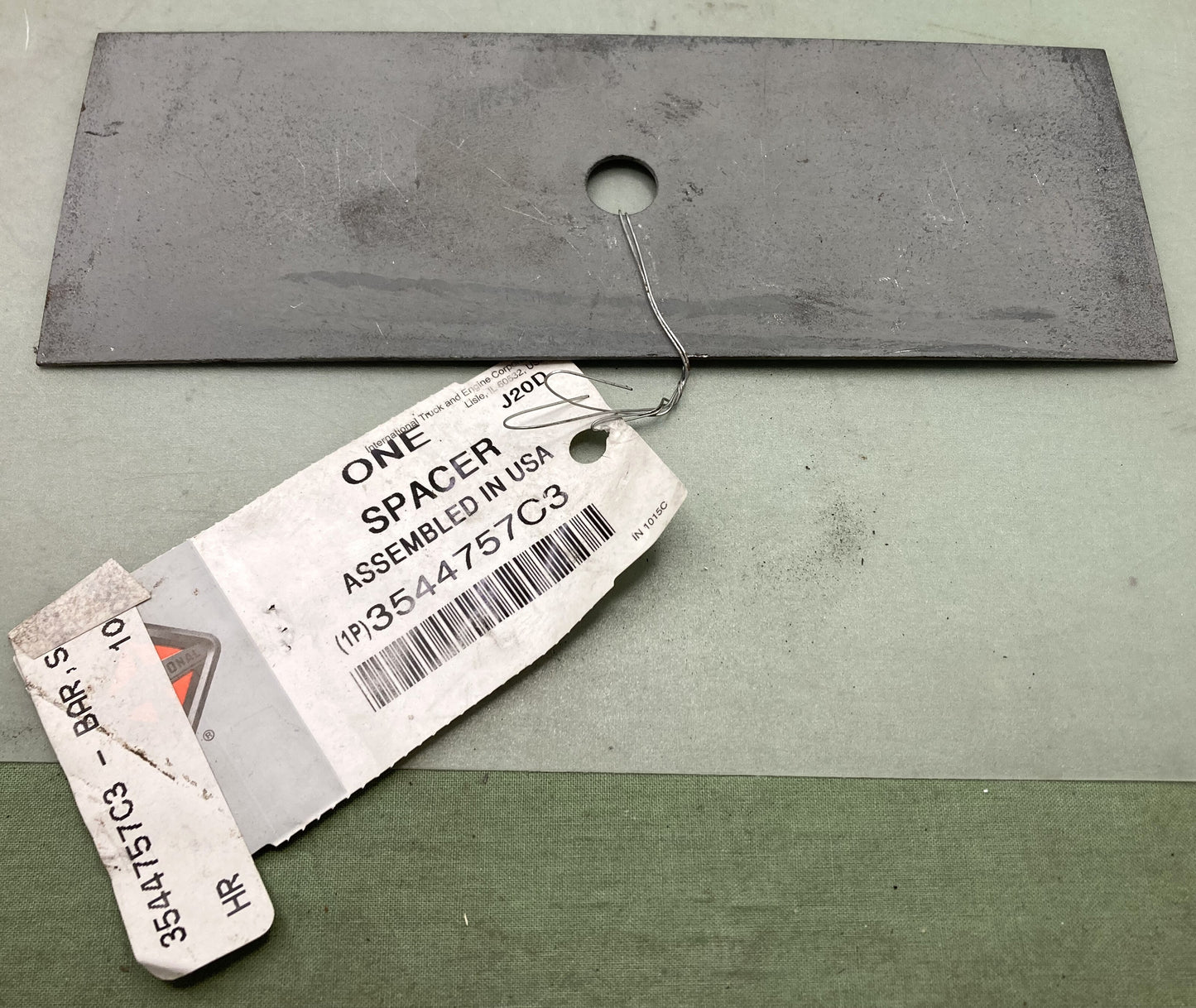 New Genuine International 3544757C3 Spacer