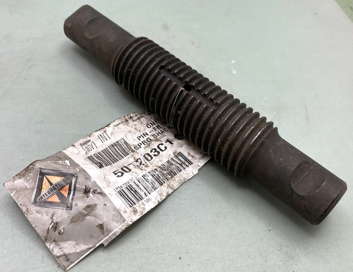 New Genuine International 507203C1 Leaf Spring Shackle Pin