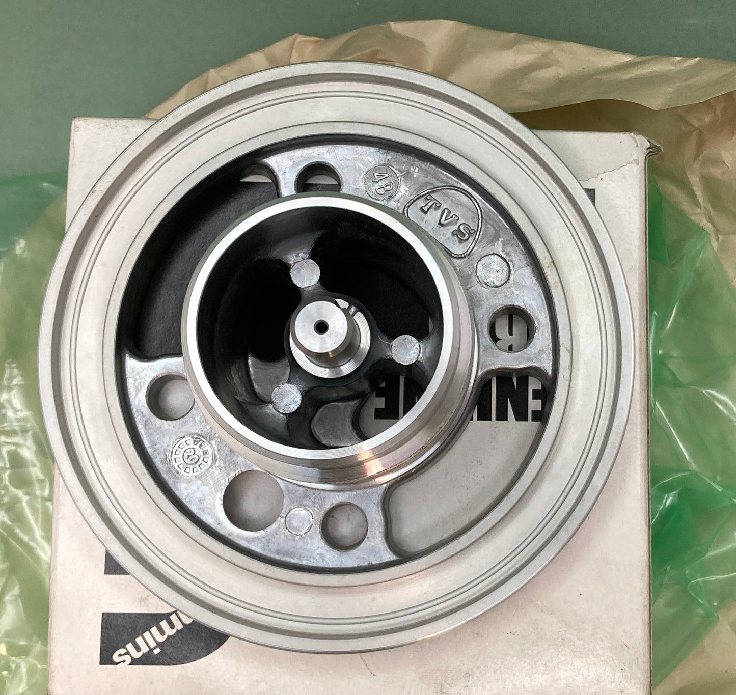 New Genuine Cummins 3918334 Lubricating Oil Filter Head