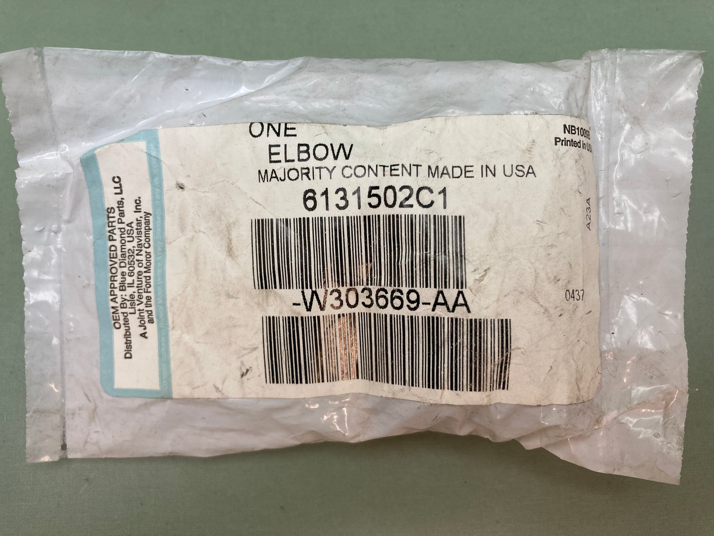New Genuine International 6131502C1 Elbow 90 Degree M22 X 3/8 Inch Ptc