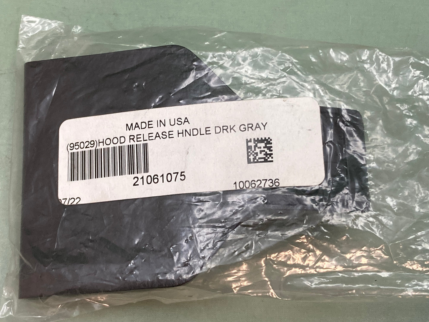 New Replaces Volvo 21061075 Hood Release Handle Drk Gray