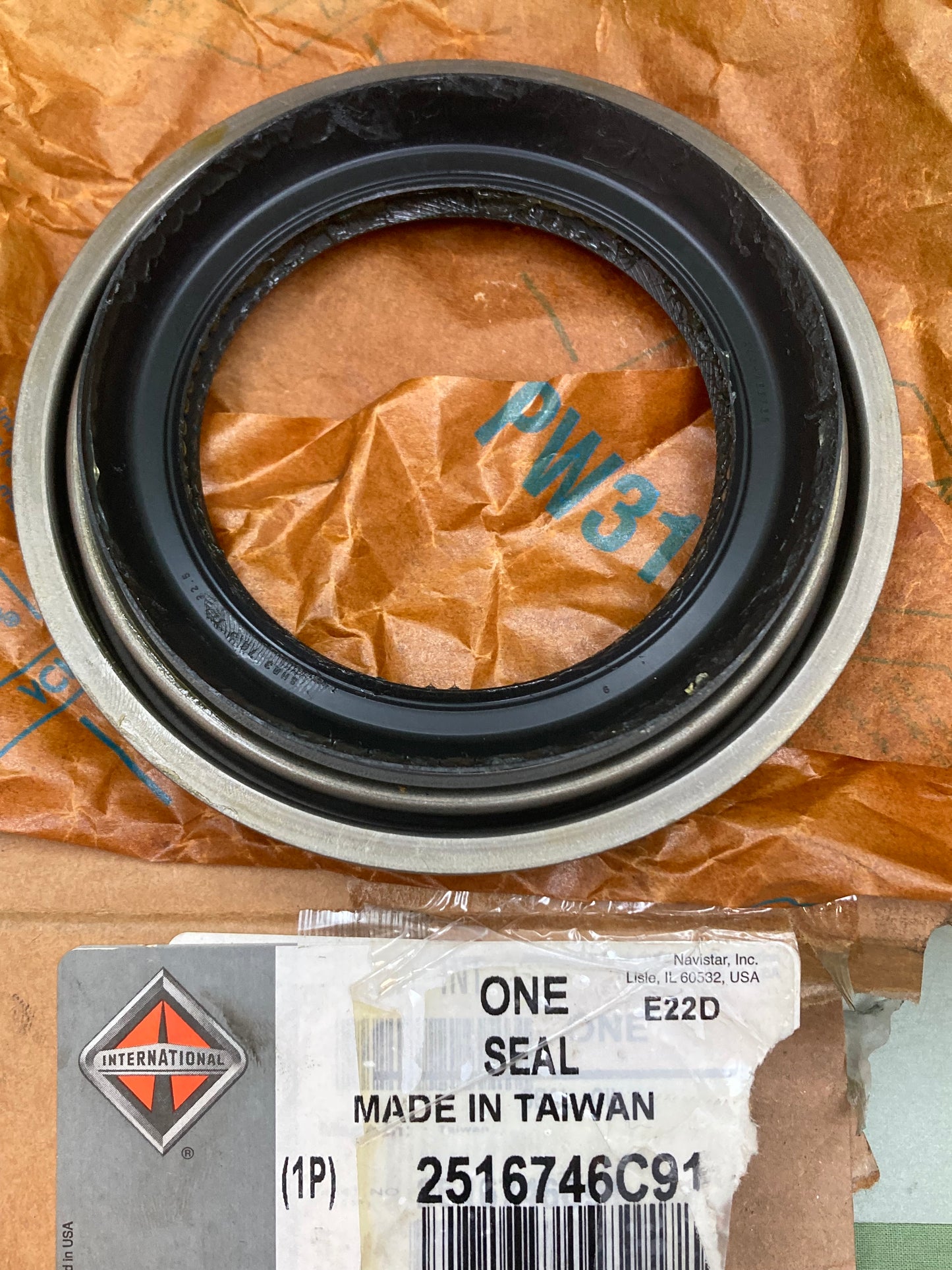 New Genuine International 2516746C91 Multi-Purpose Seal