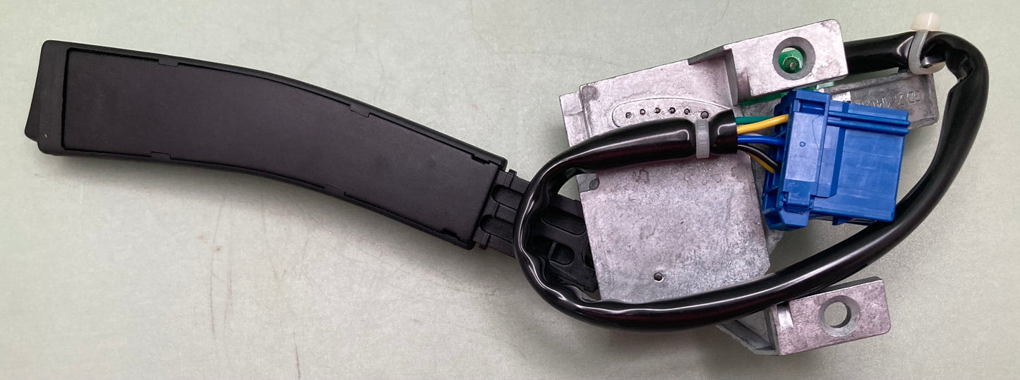New Genuine Volvo 3173057 Switch