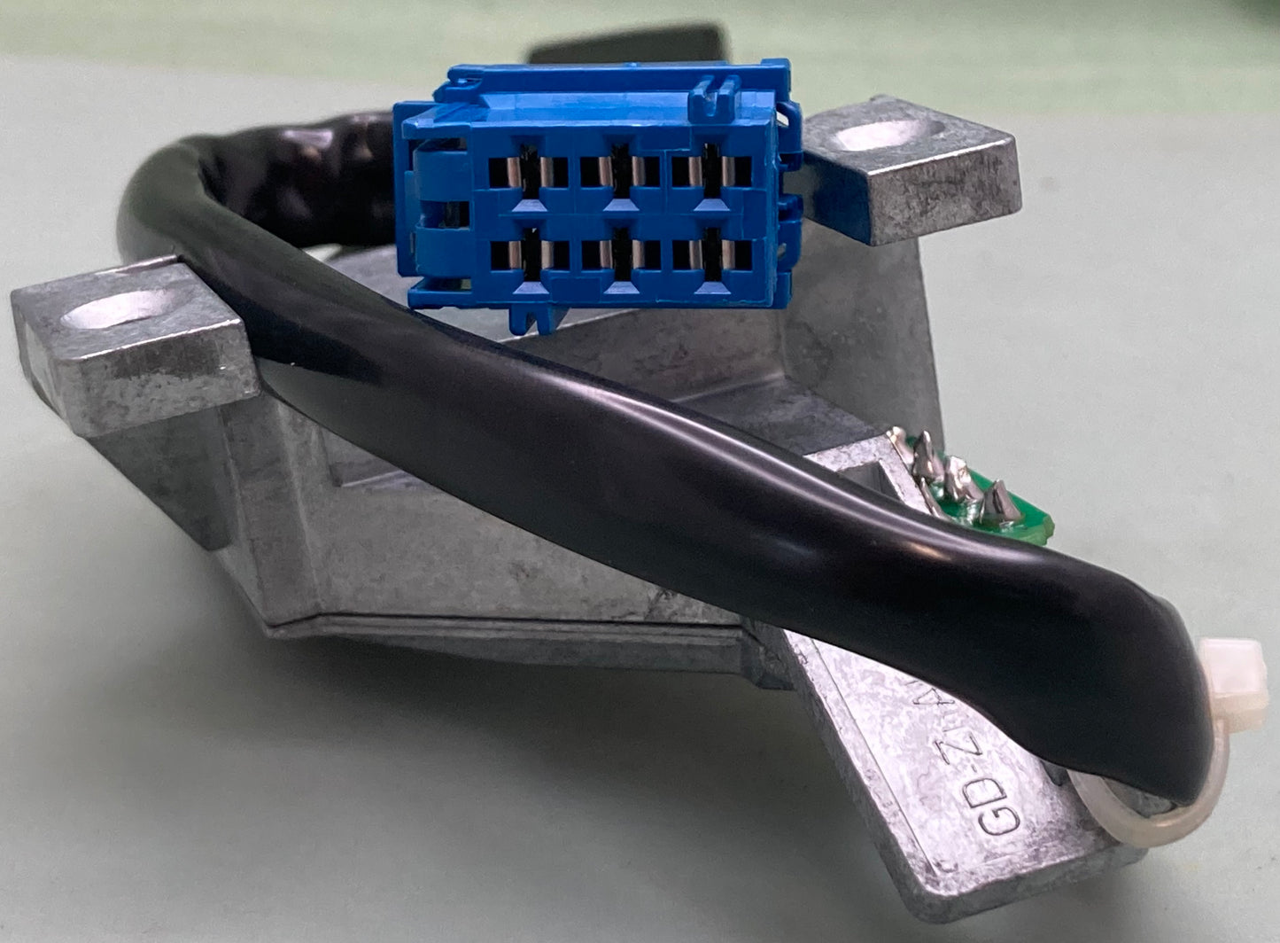 New Genuine Volvo 3173057 Switch