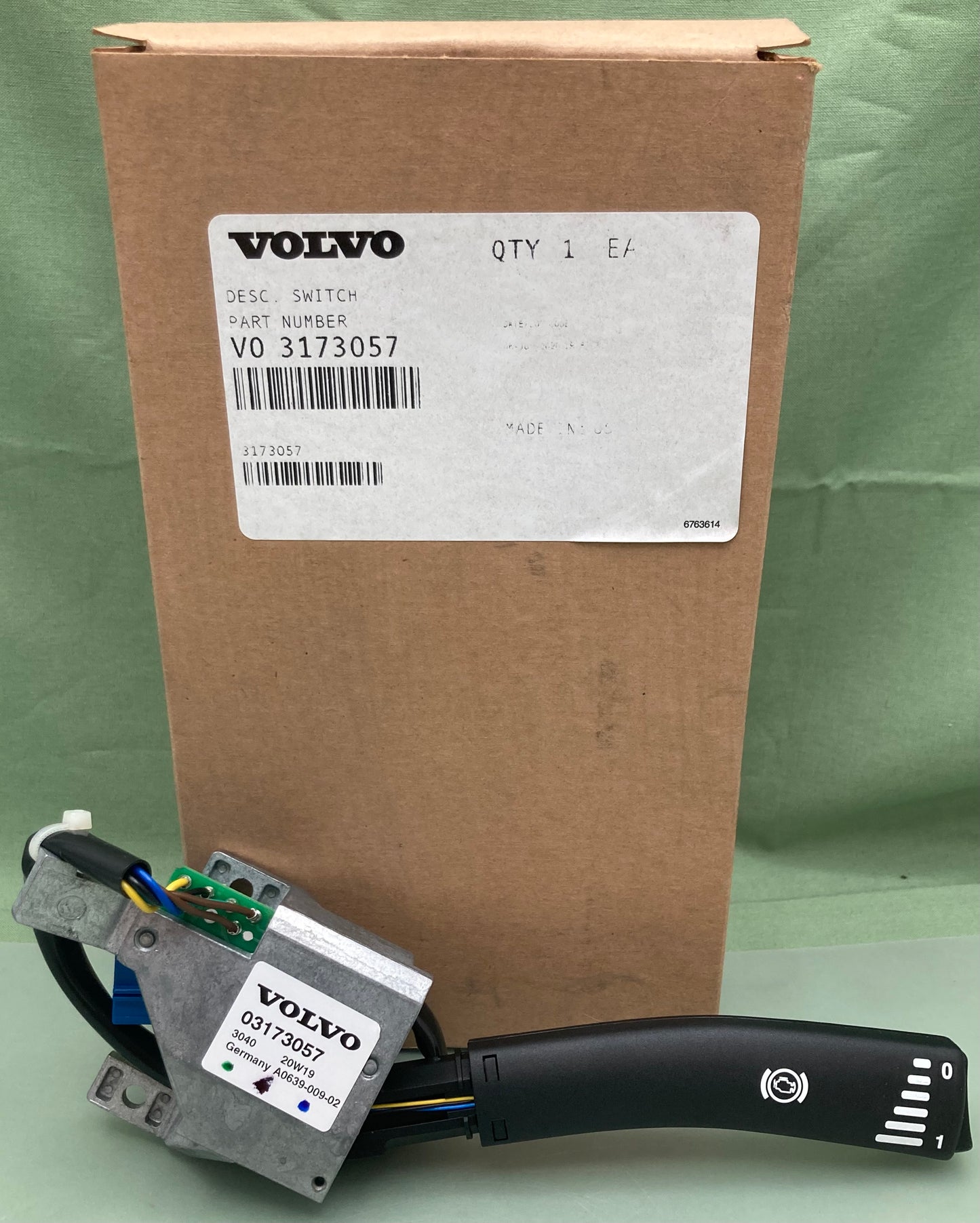 New Genuine Volvo 3173057 Switch