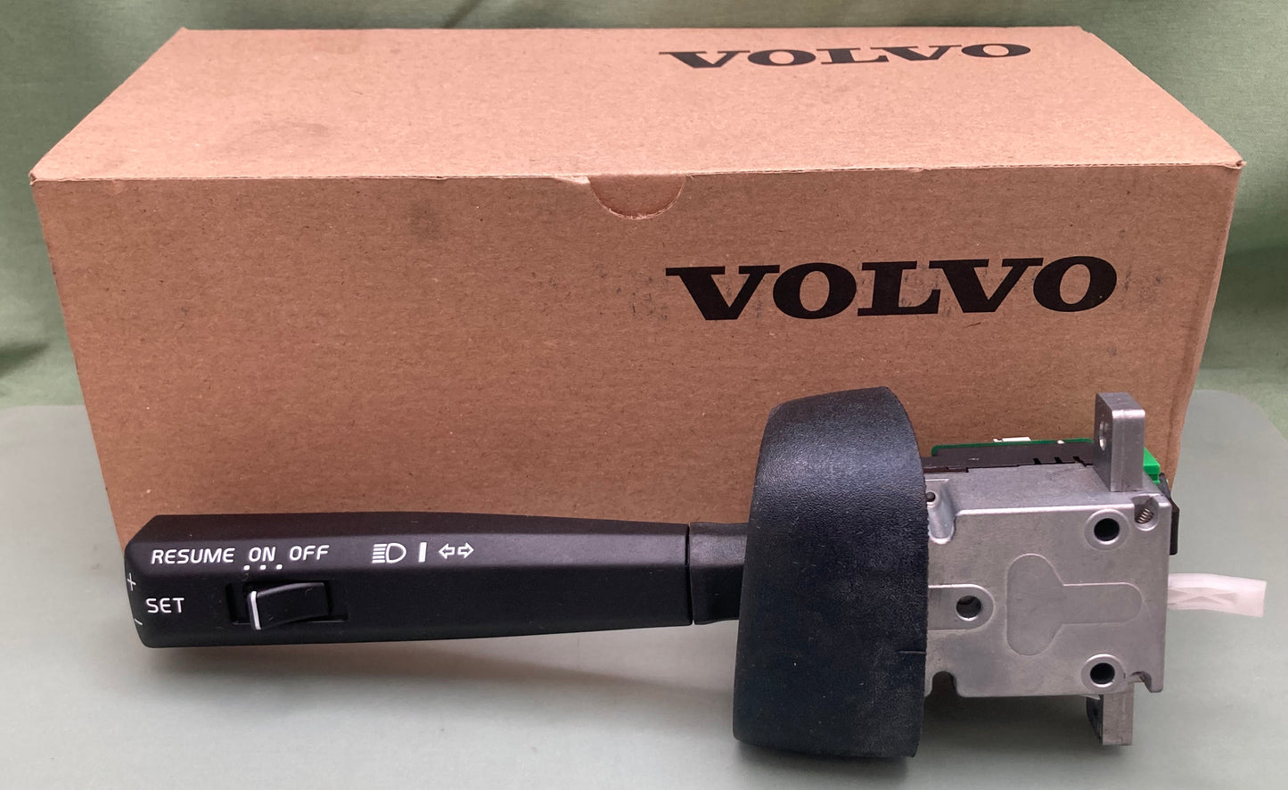 New Genuine Volvo 20797838 Turn Signal Switch