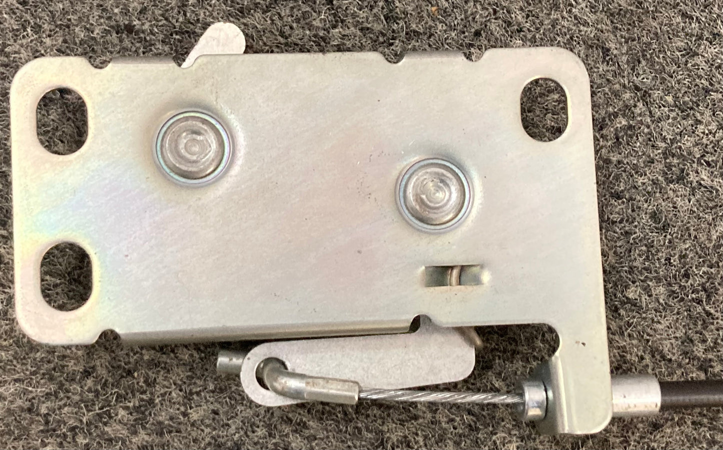 New Replaces Volvo 1096209 Lock