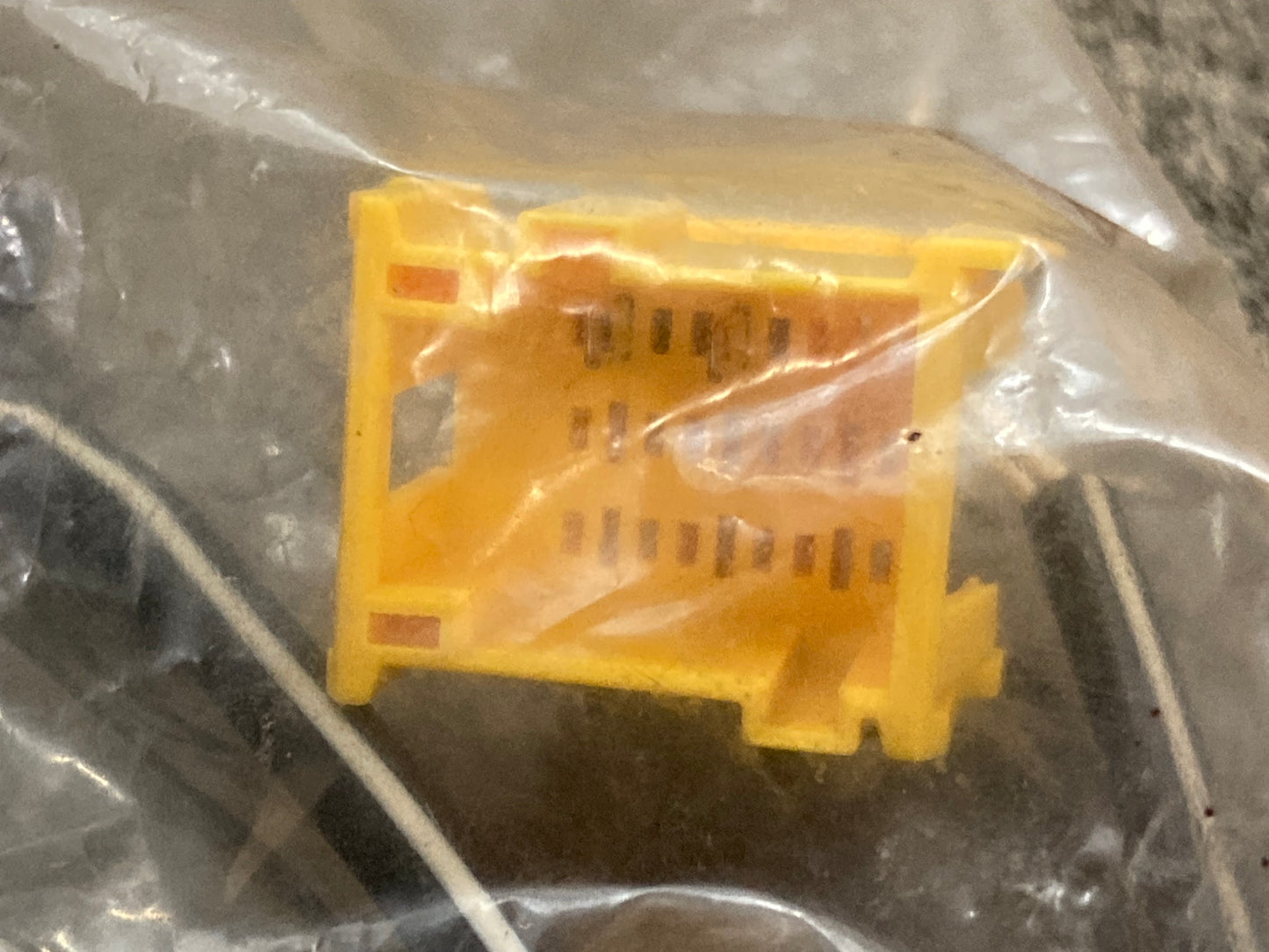 New Genuine Volvo 20425121 Microswitch