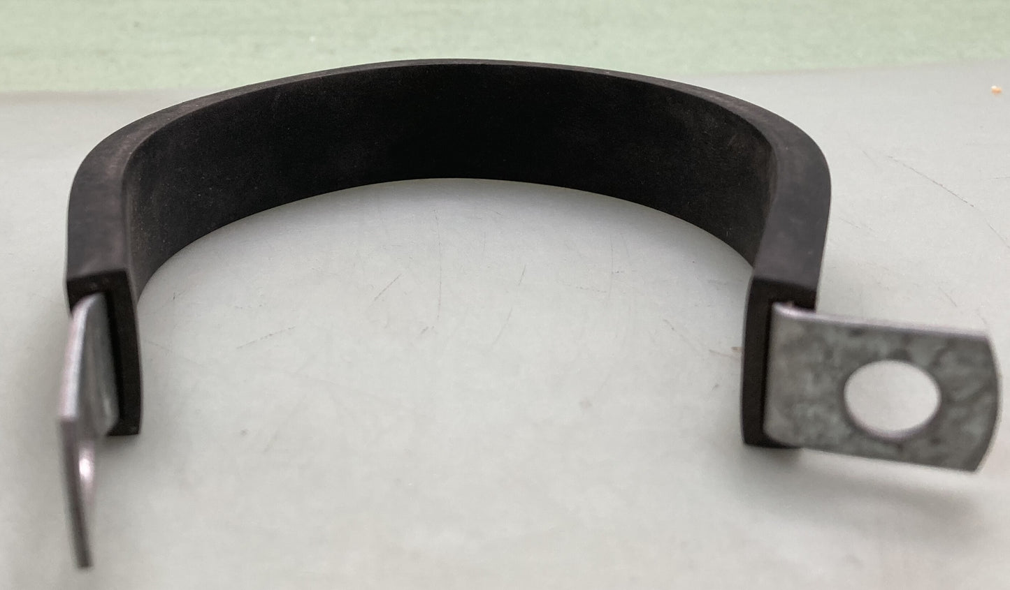 QTY 4 New KMC COL3209Z1 Steel Loop Hose Clamp Rubber Cushioned 2" ID 1/2"