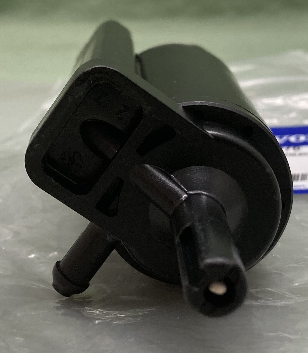 New Genuine Volvo 20887370 Windshield Washer Pump