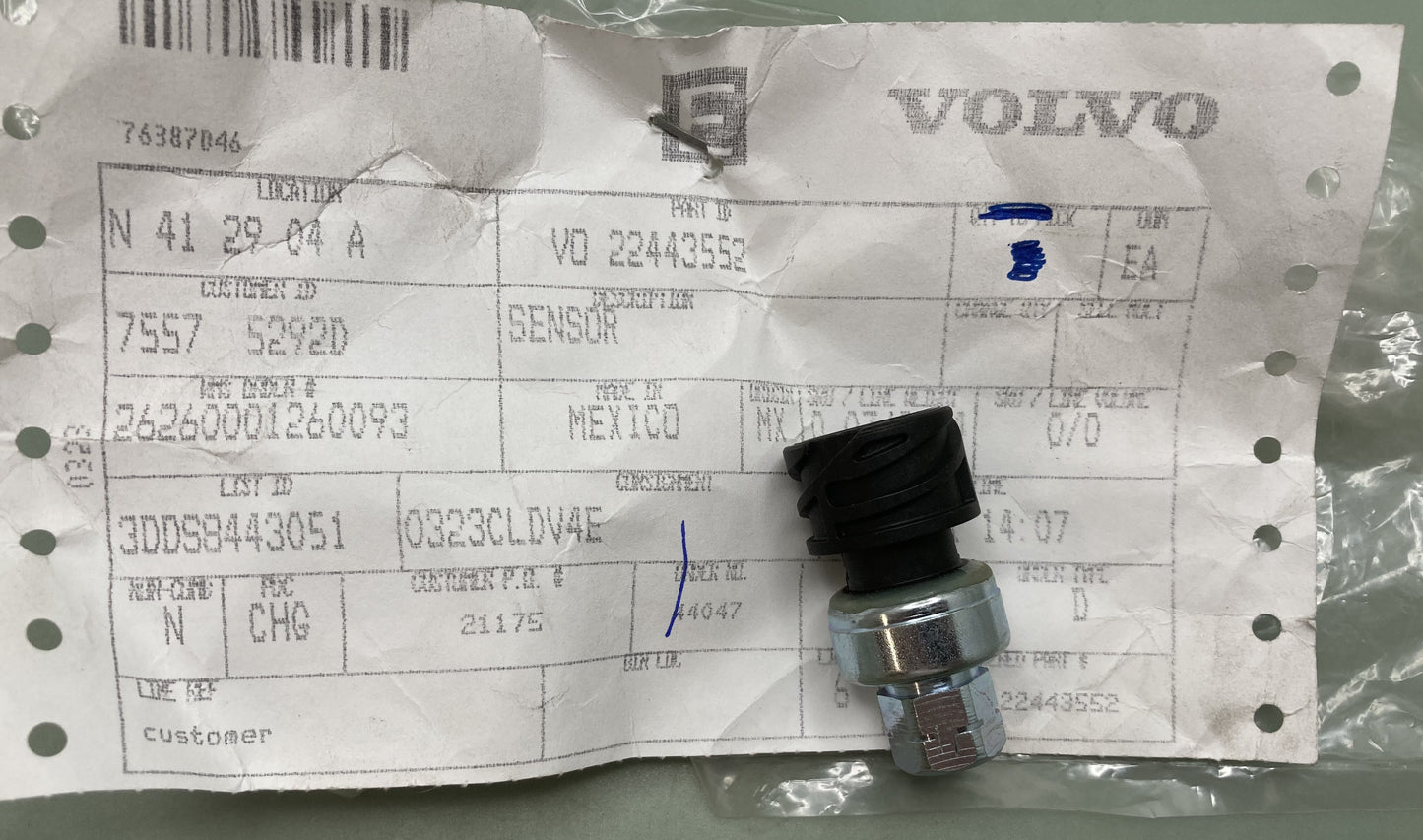 New Genuine Volvo 22443552 A/C SENSOR PRESSURE