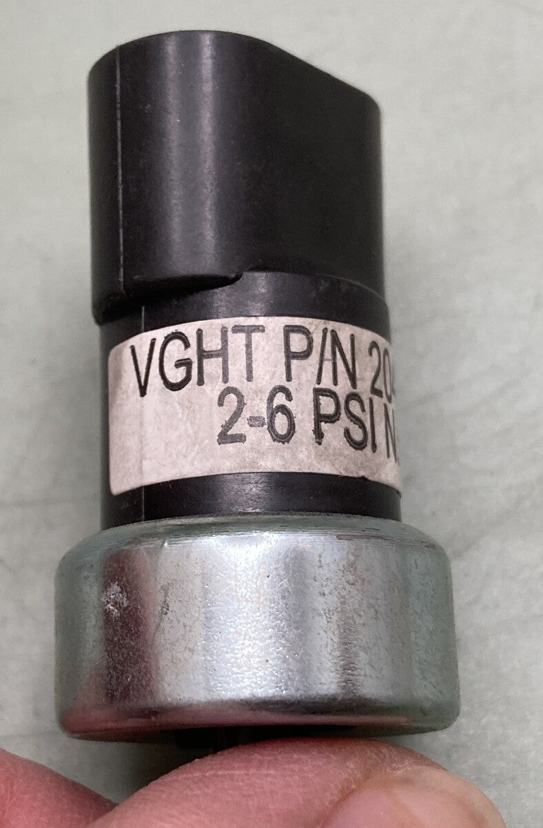 New Genuine Volvo 20489118 PRESSURE SWITCH