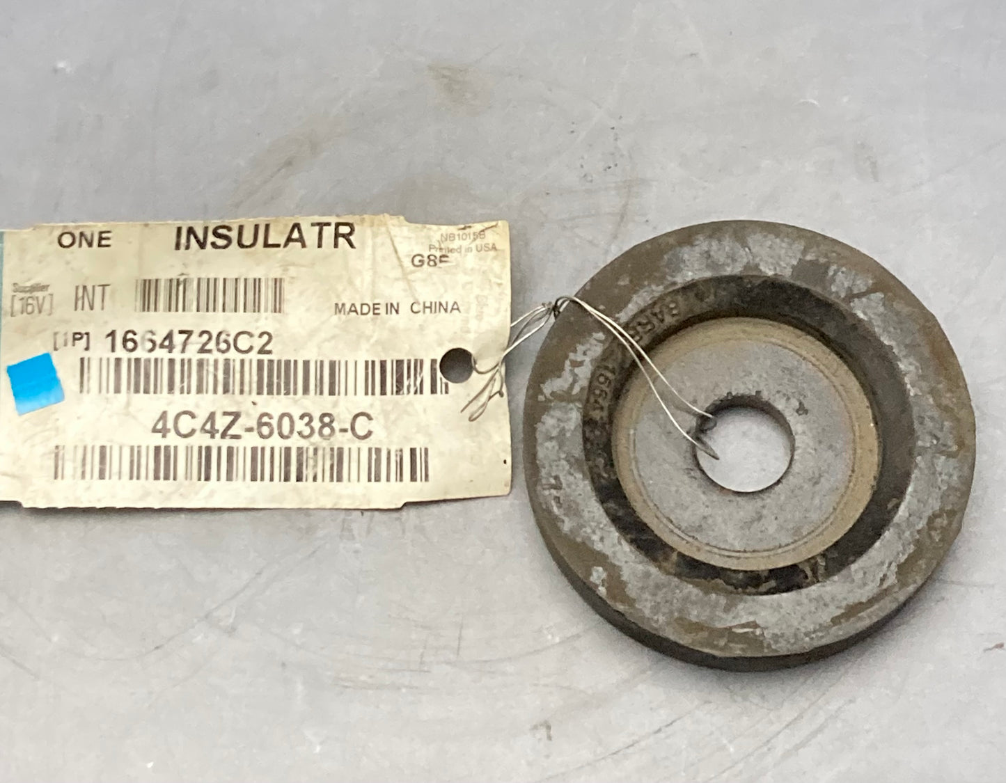 New Replaces International 1664726C2 Insulator