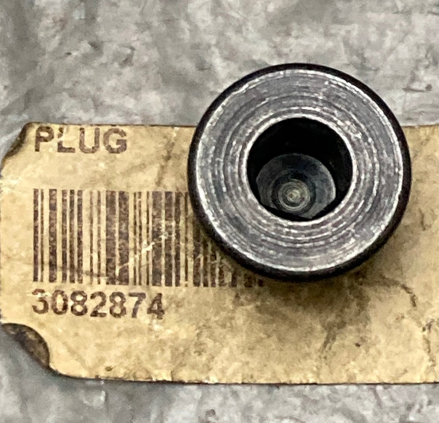 New Replaces Volvo 3082874 Drain Plug