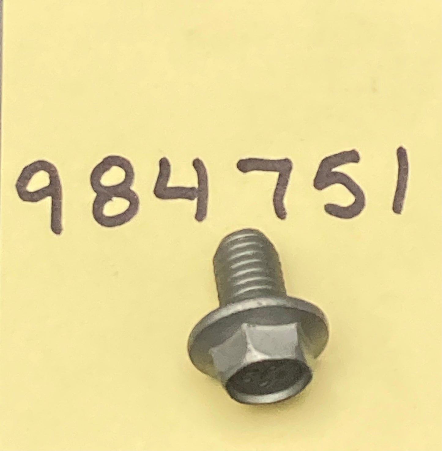 New Replaces Volvo 984751 Bolt