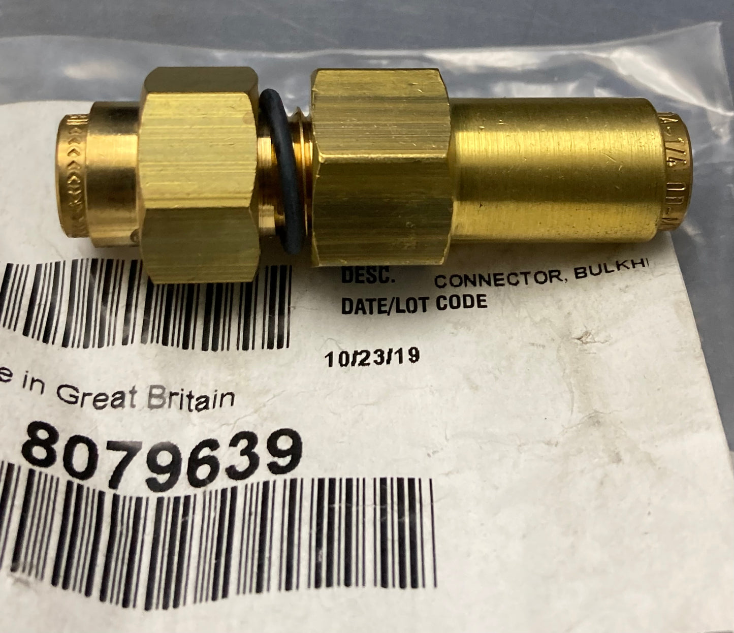New Genuine Volvo 8079639 Bulkhead Connector
