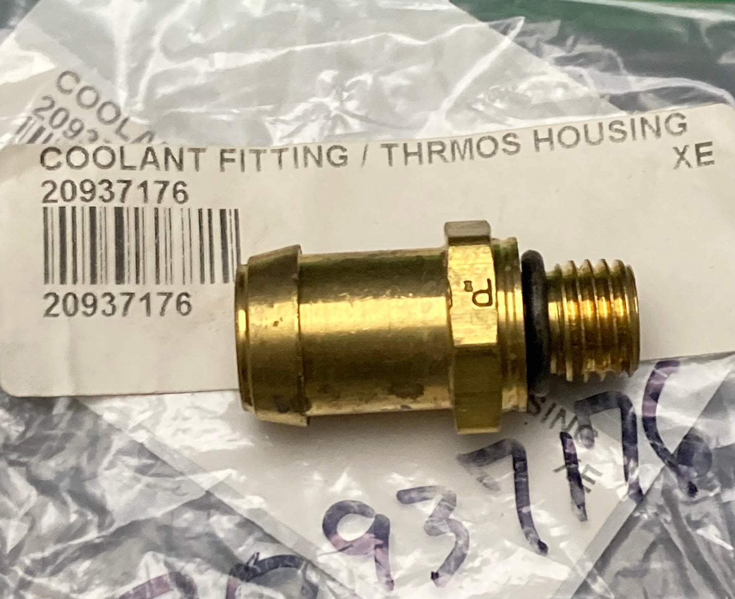 New Replaces Volvo 20937176 Coolant Fitting
