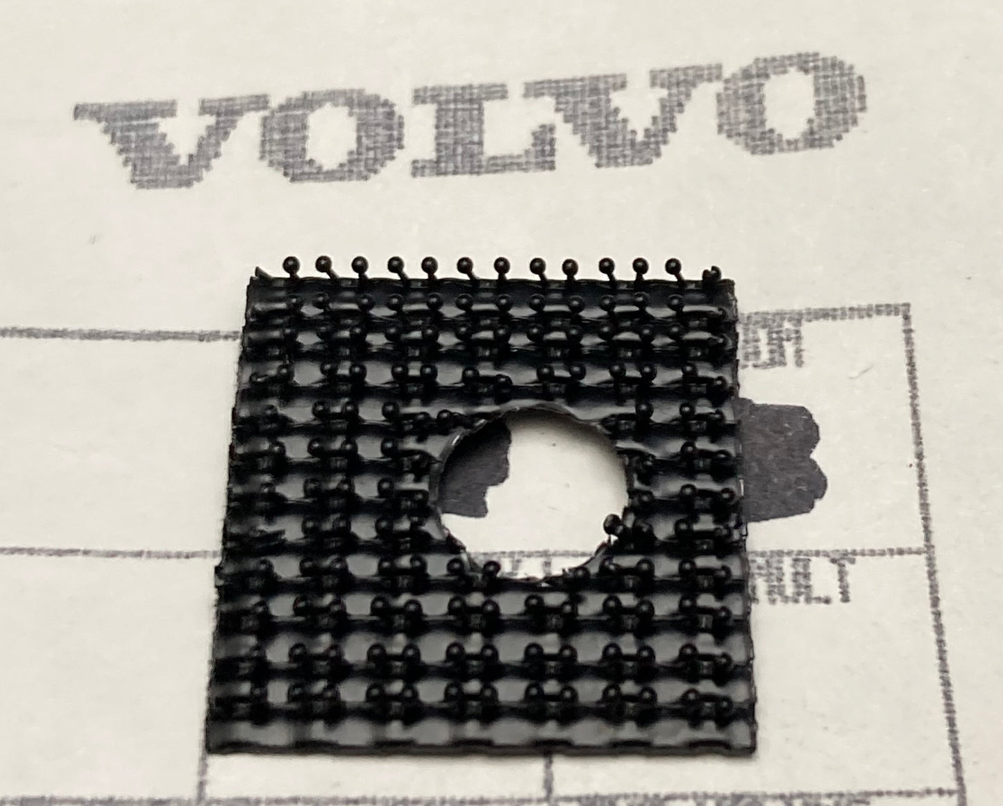New Genuine Volvo 82379550 Retainer