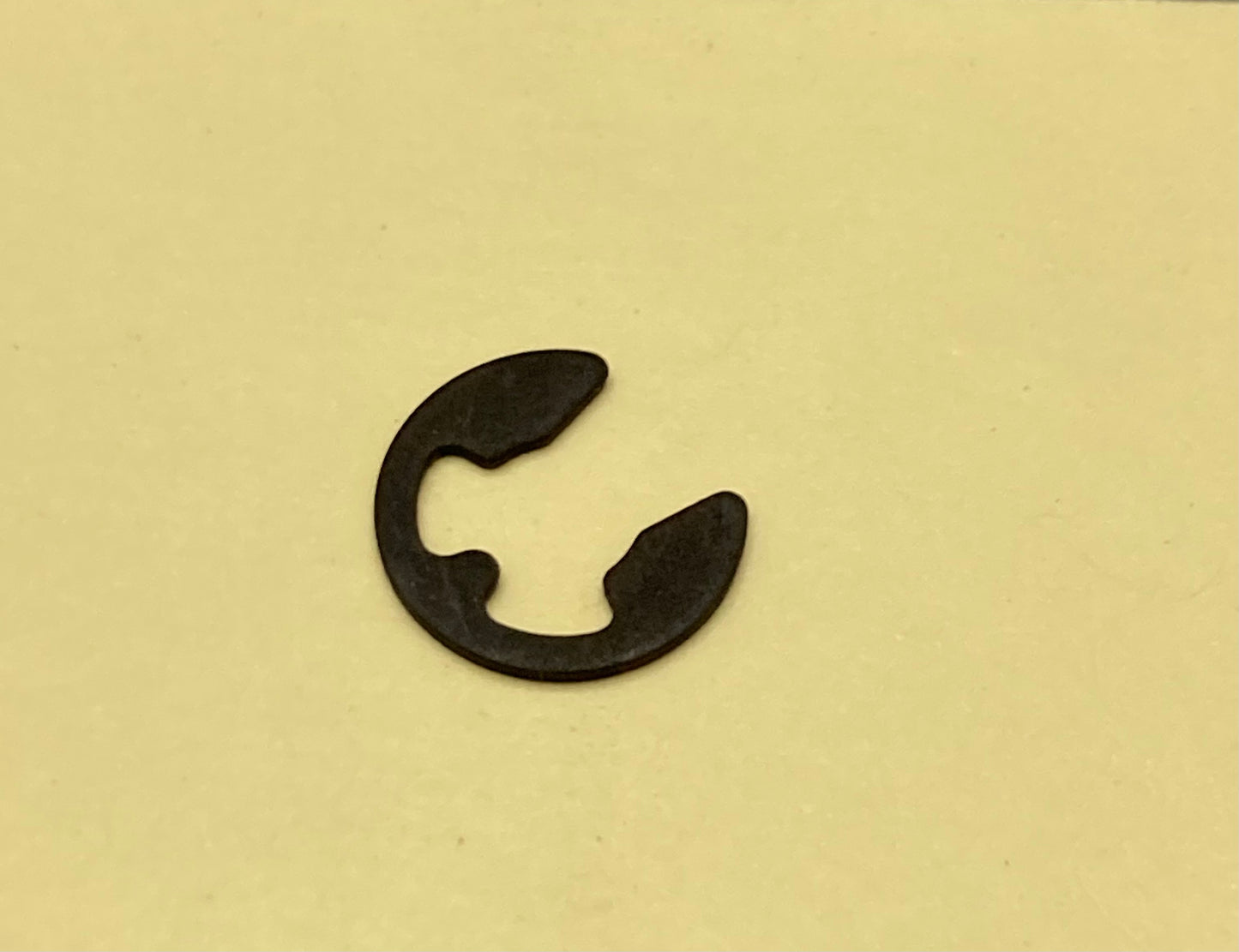 New Replaces Volvo 951668 E Clip