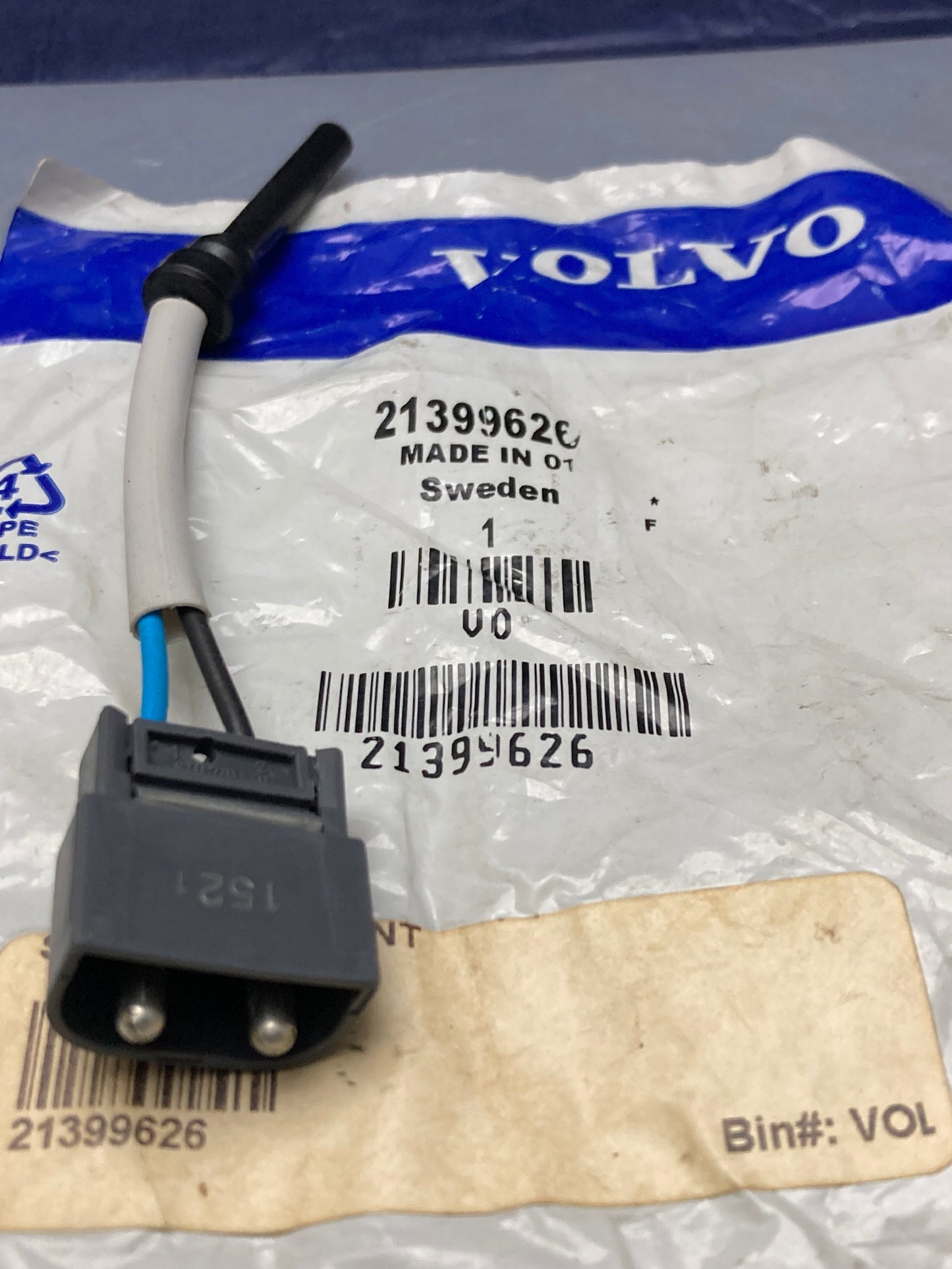 New Genuine Volvo 21399626 Coolant Level Sensor
