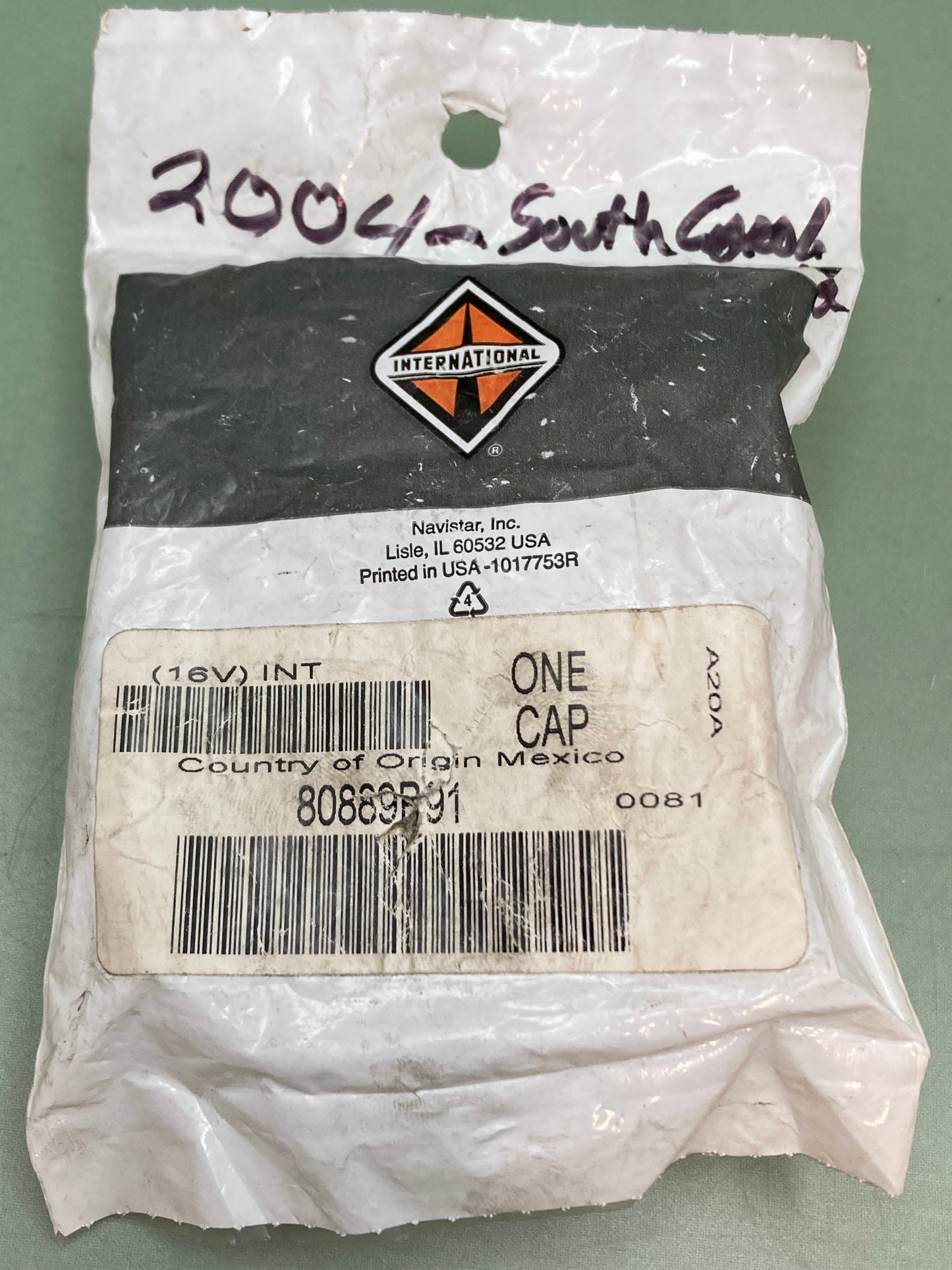New Genuine International 80889R91 RAD CAP