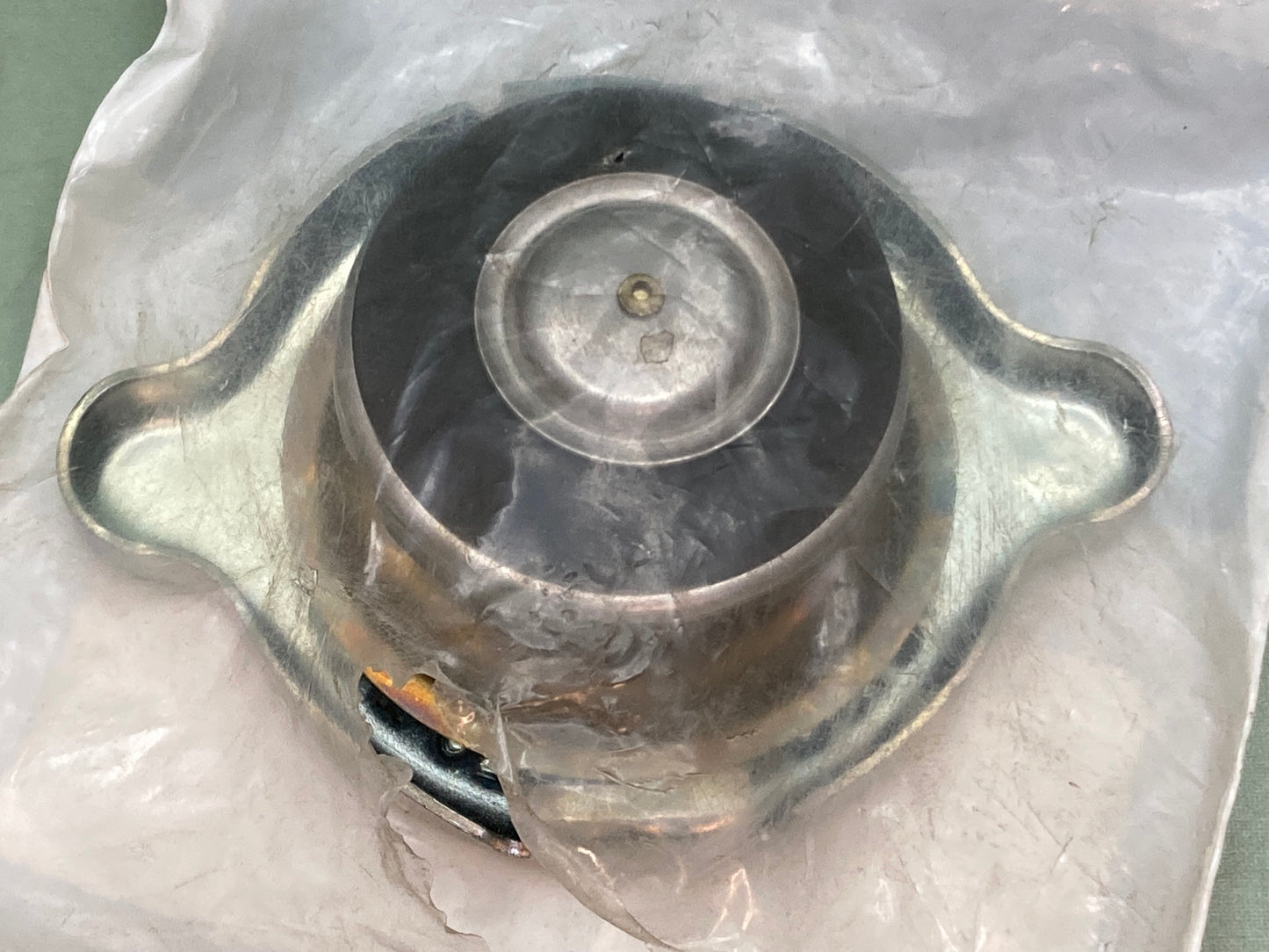 New Genuine International 80889R91 RAD CAP
