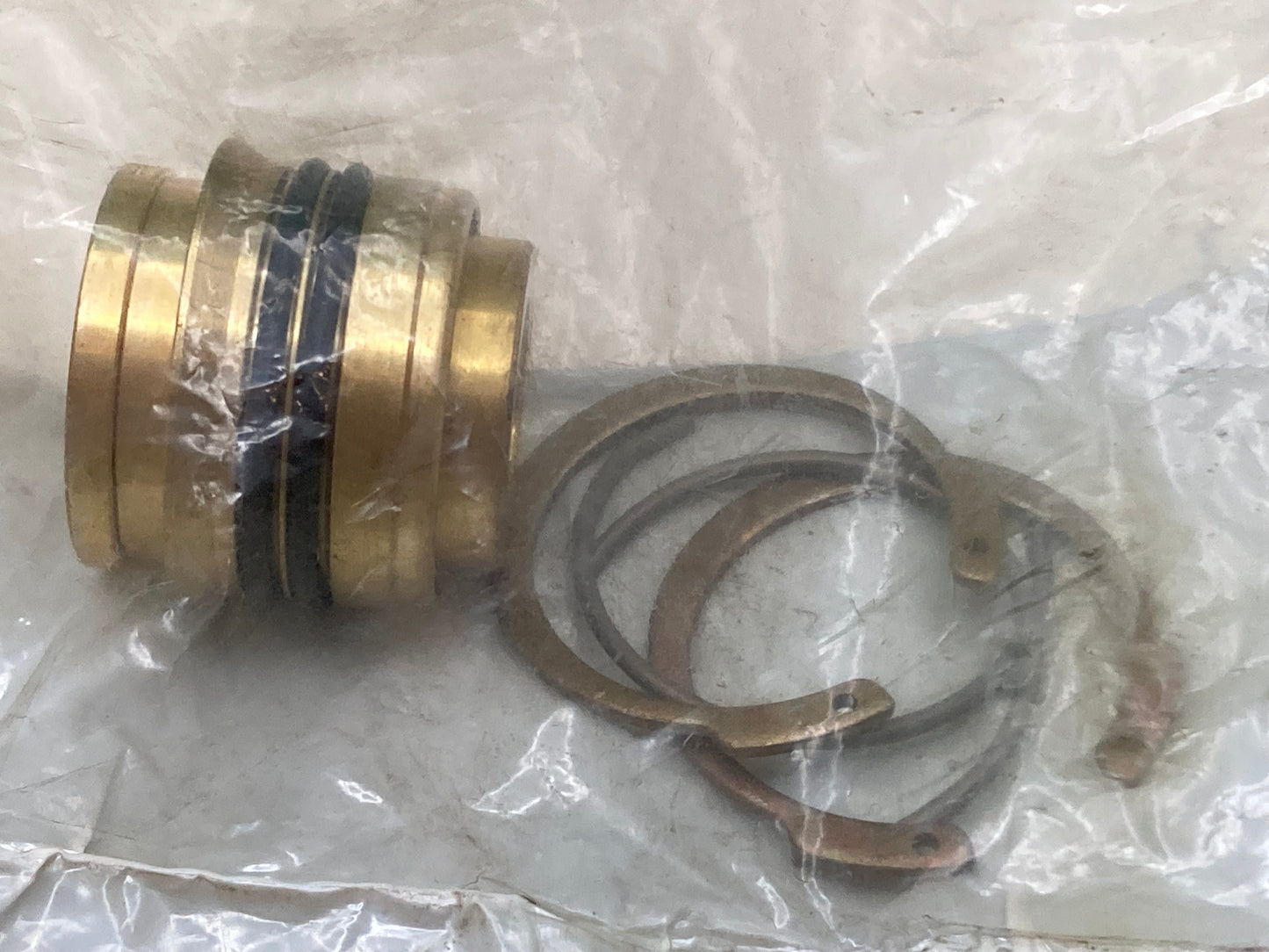 New Genuine International 2508741C92  Kit, 3/4" Quick-Connect Cartridge w/ Clip