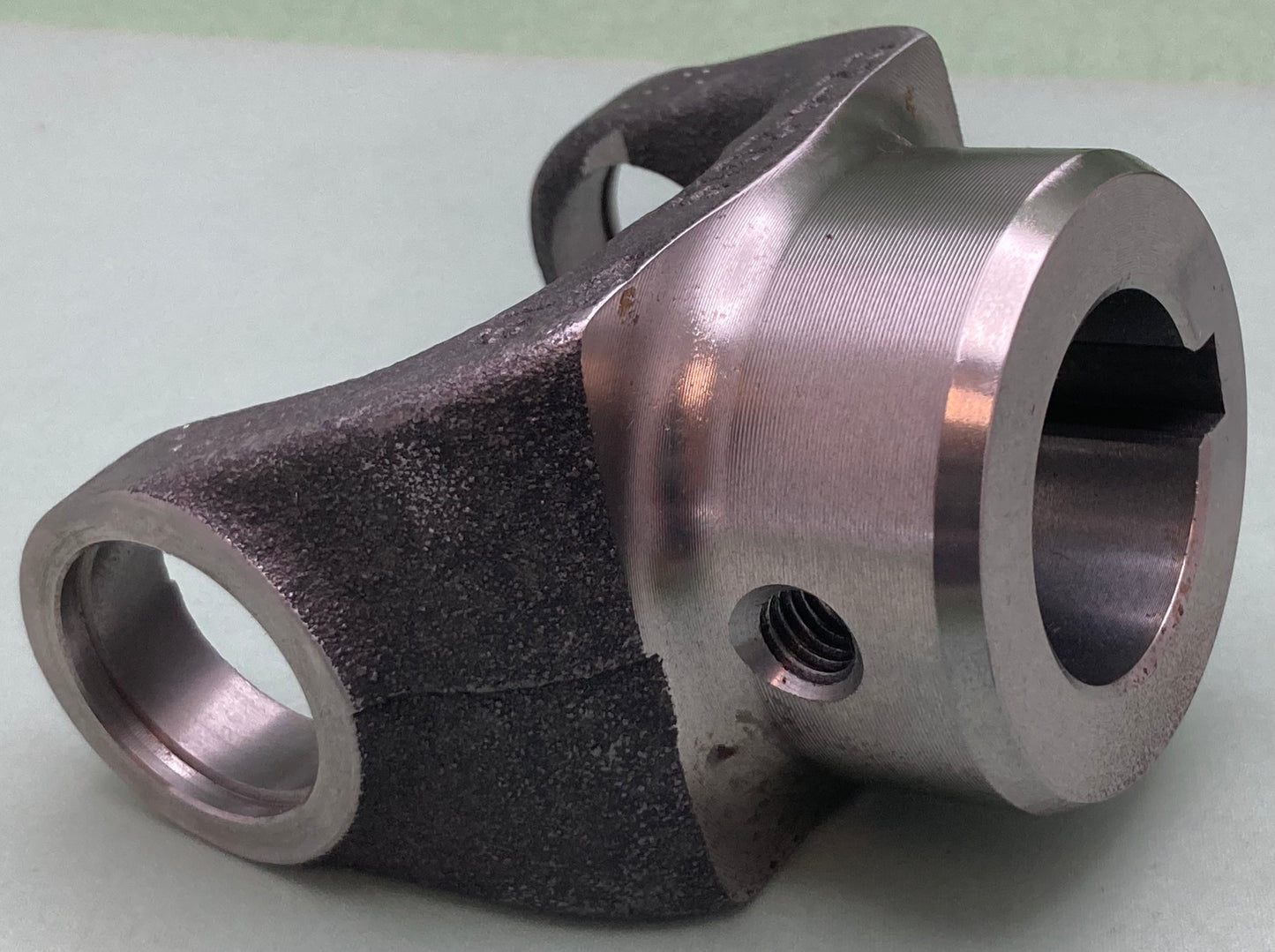 New Genuine Spicer 2-4-533 Drive Shaft End Yoke