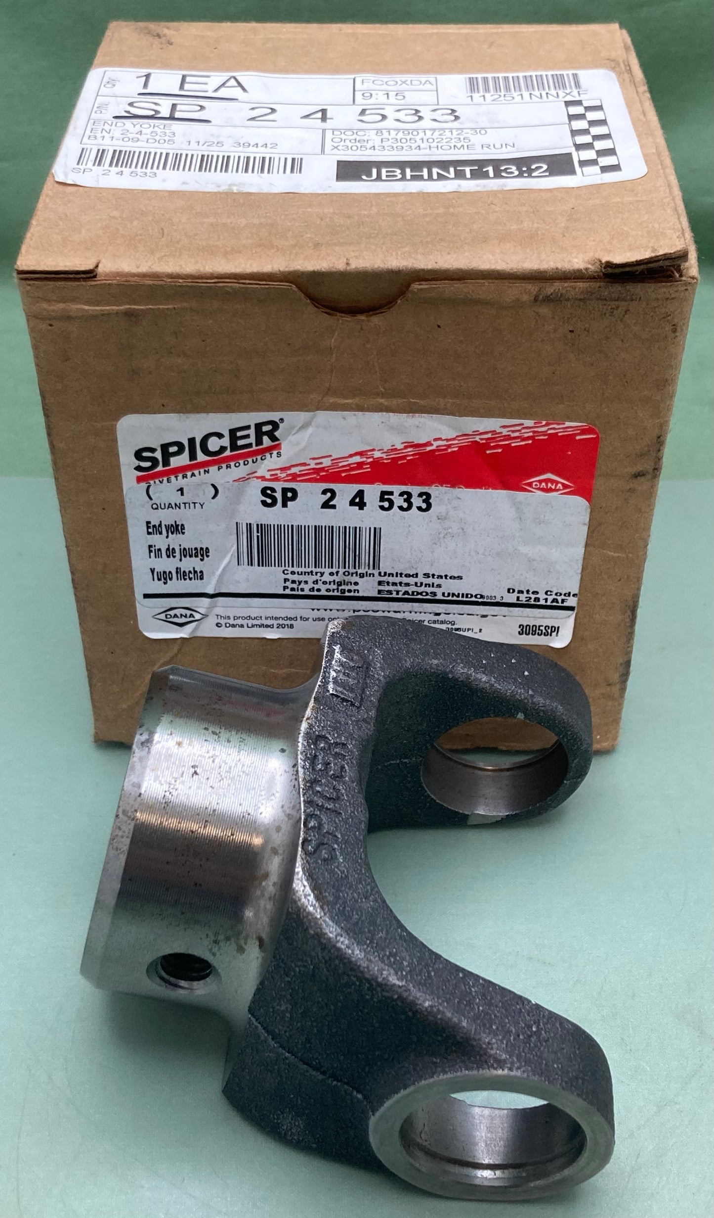 New Genuine Spicer 2-4-533 Drive Shaft End Yoke