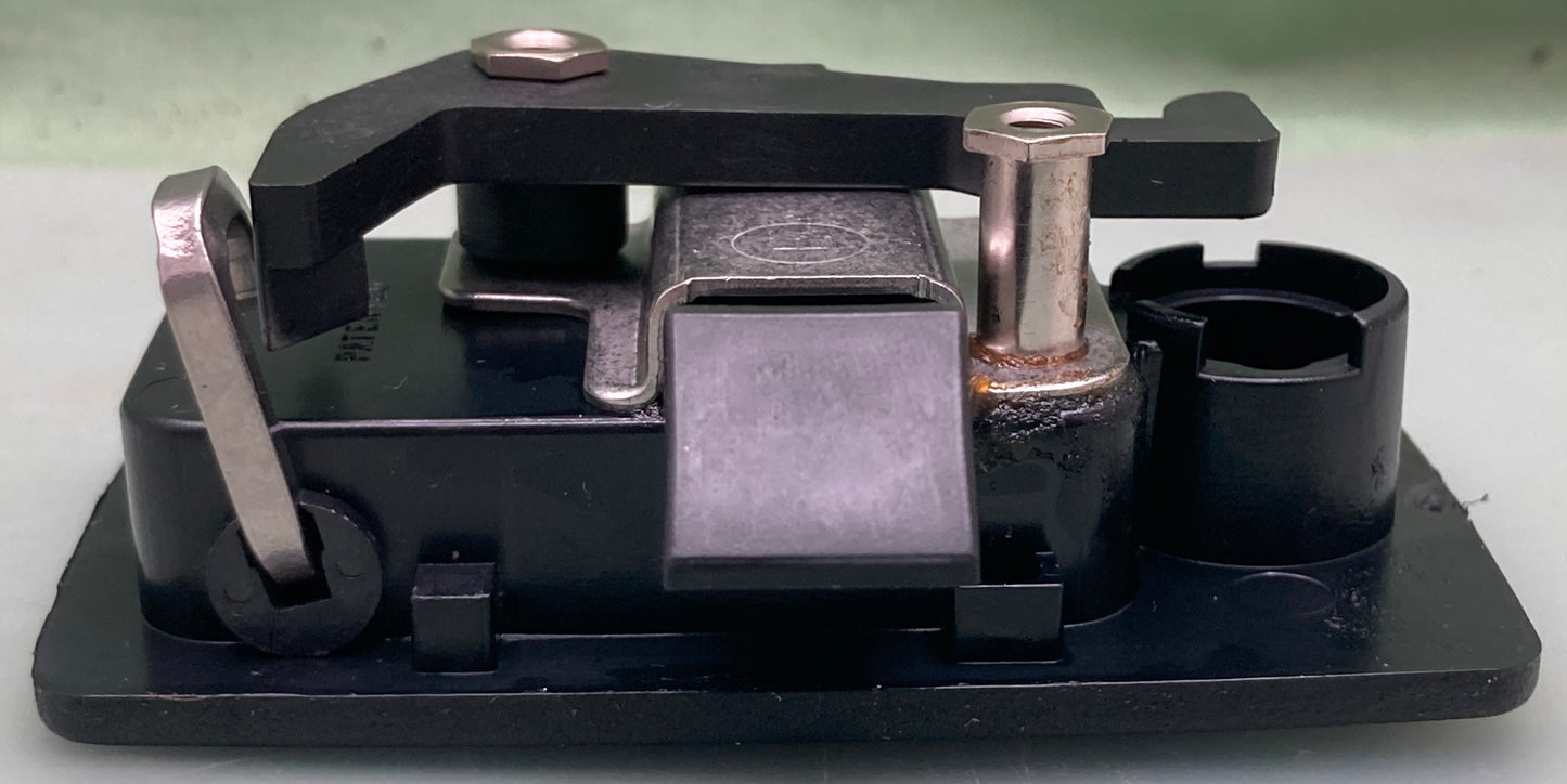 New Genuine International 2018738C1 Latch, Access Door