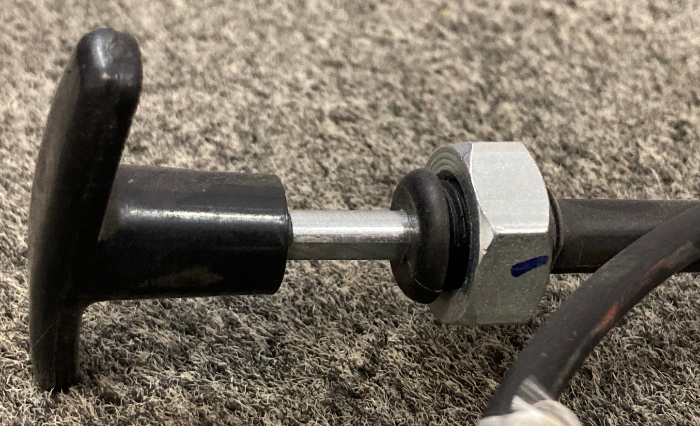 New Genuine International 2032580C95 Cable Lugg Door Release