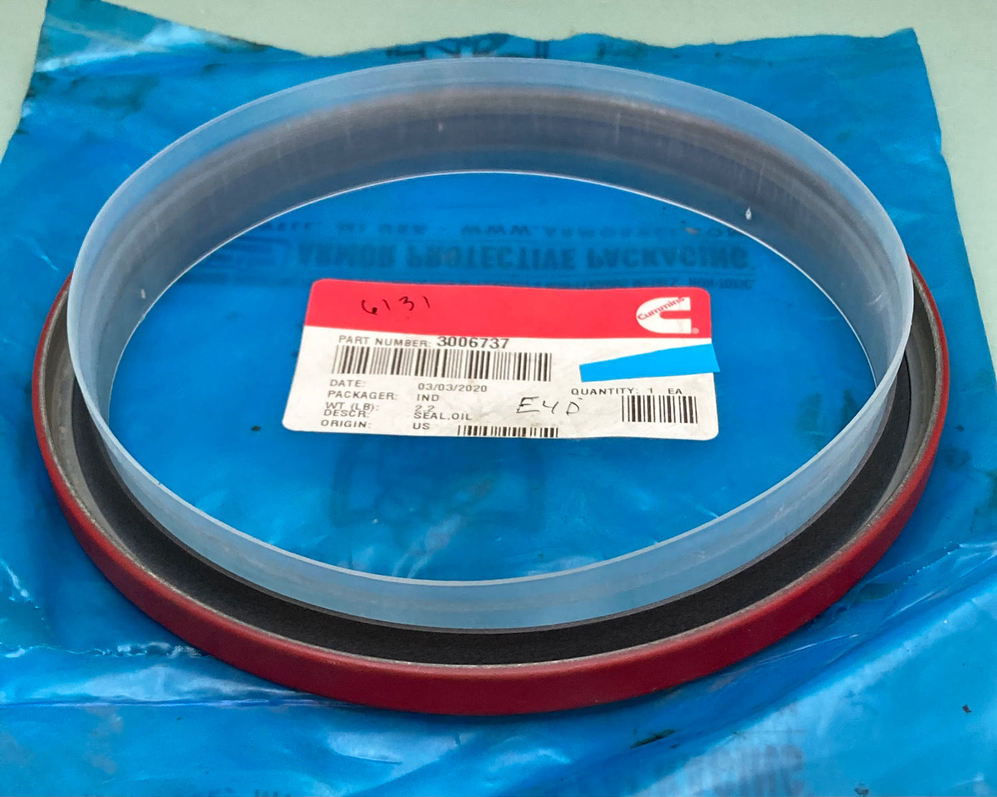 New Genuine Cummins 3006737 Oil Seal