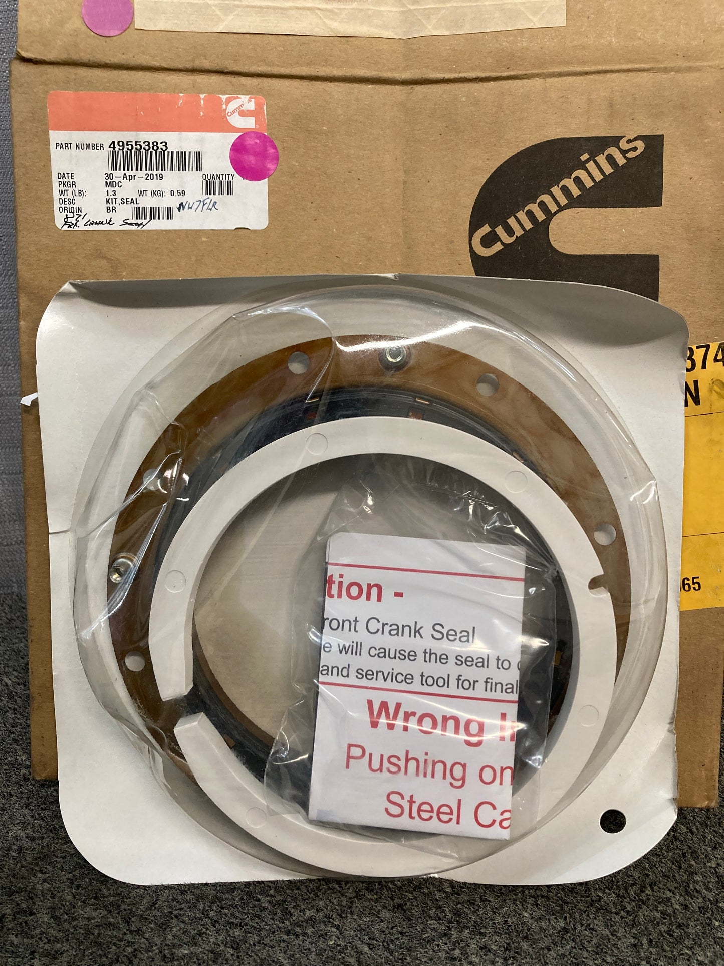 New Genuine Cummins 4955383 Front Crank Seal Kit