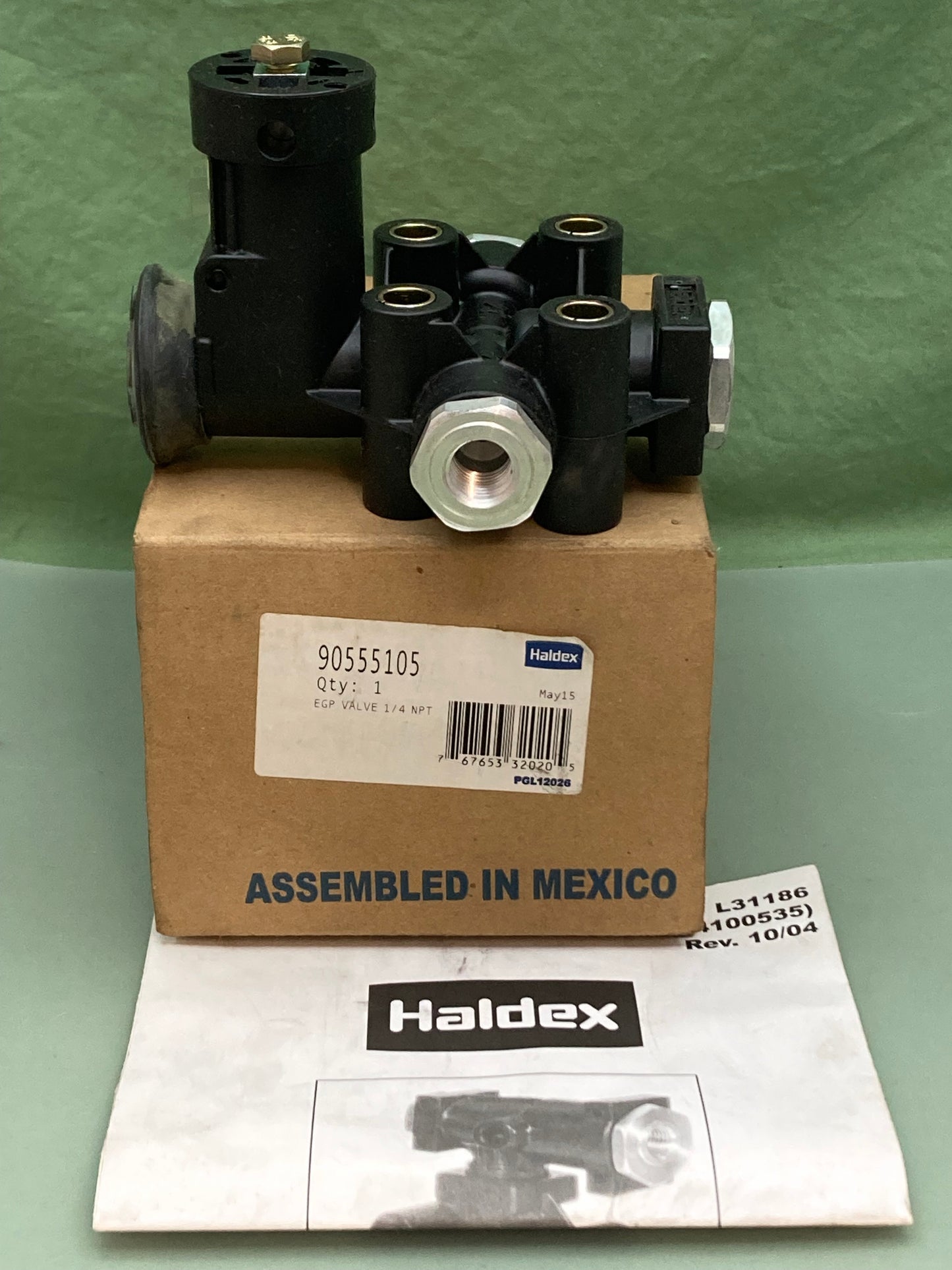 New Genuine Haldex 90555105 1/4" NPT Height Control Valve