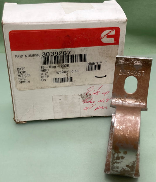 New Genuine Cummins 3039267 Clip