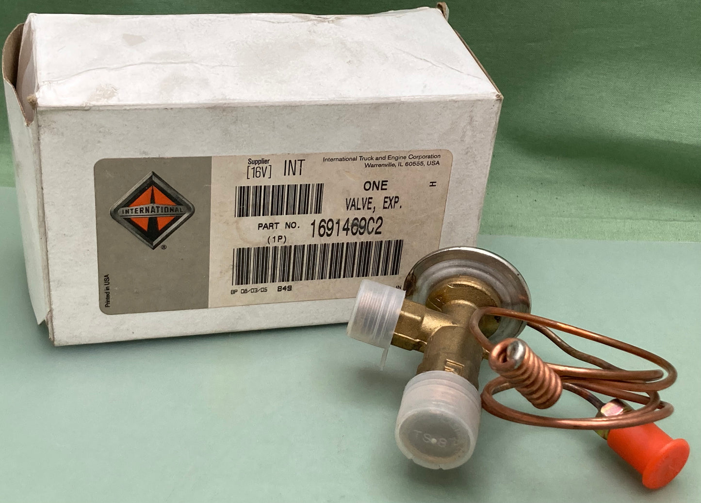 New Genuine International 1691469C2 Valve, Expansion