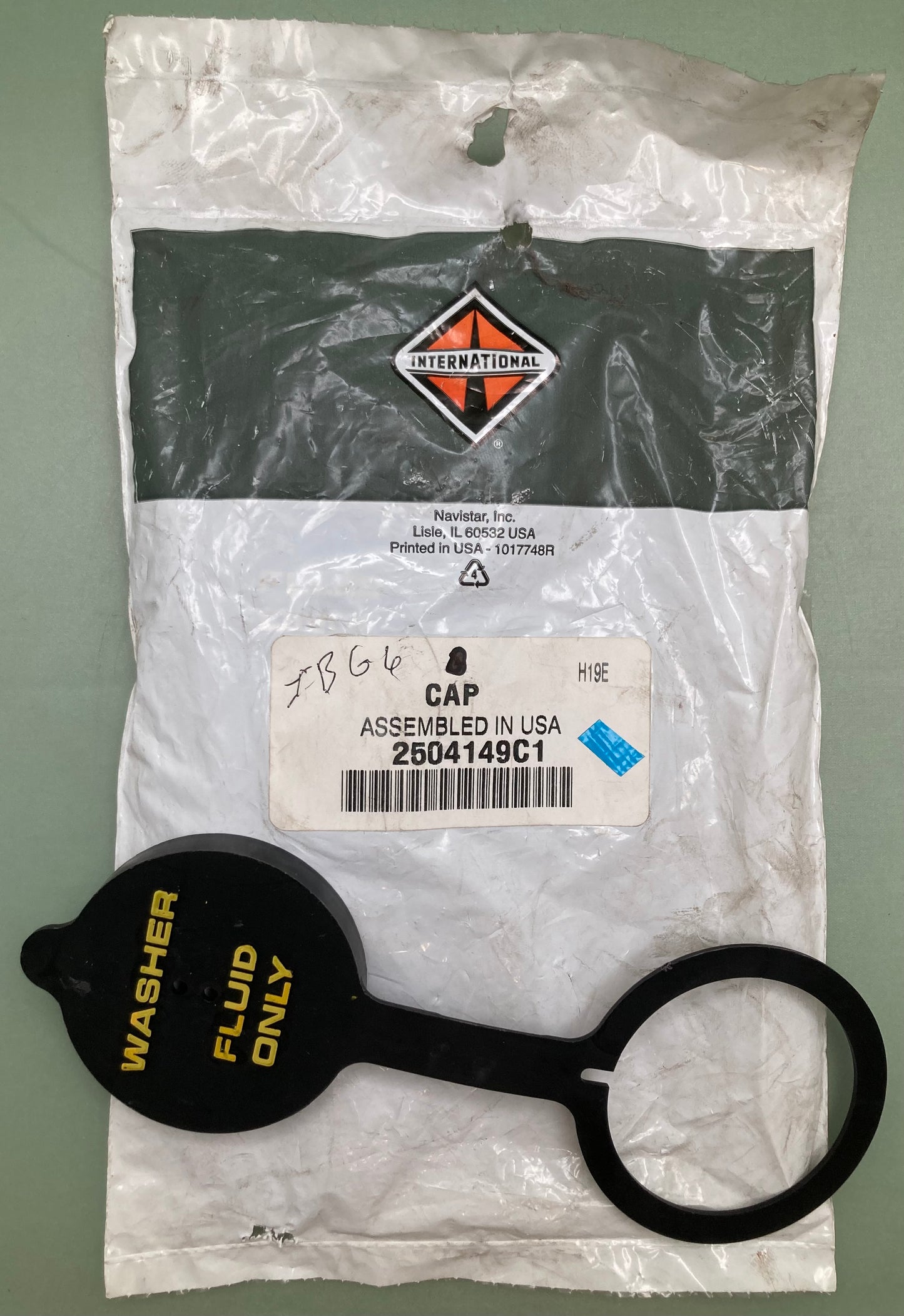 New Genuine International 2504149C1 Cap
