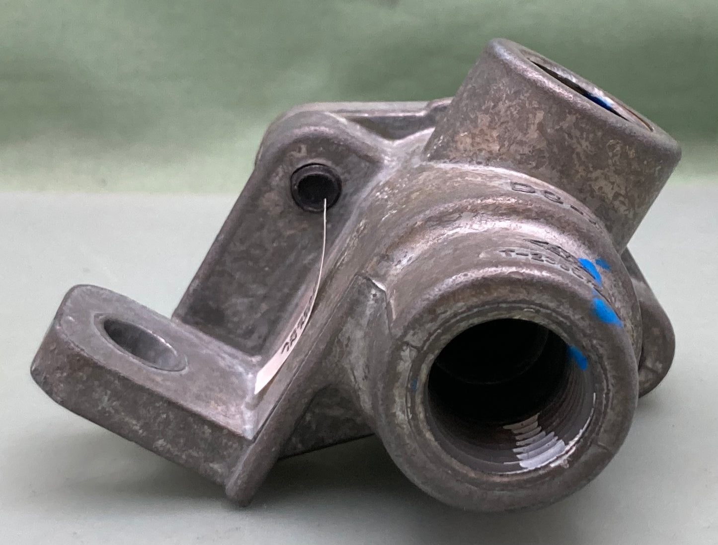 New Genuine Volvo 1577392 DBL Check Valve