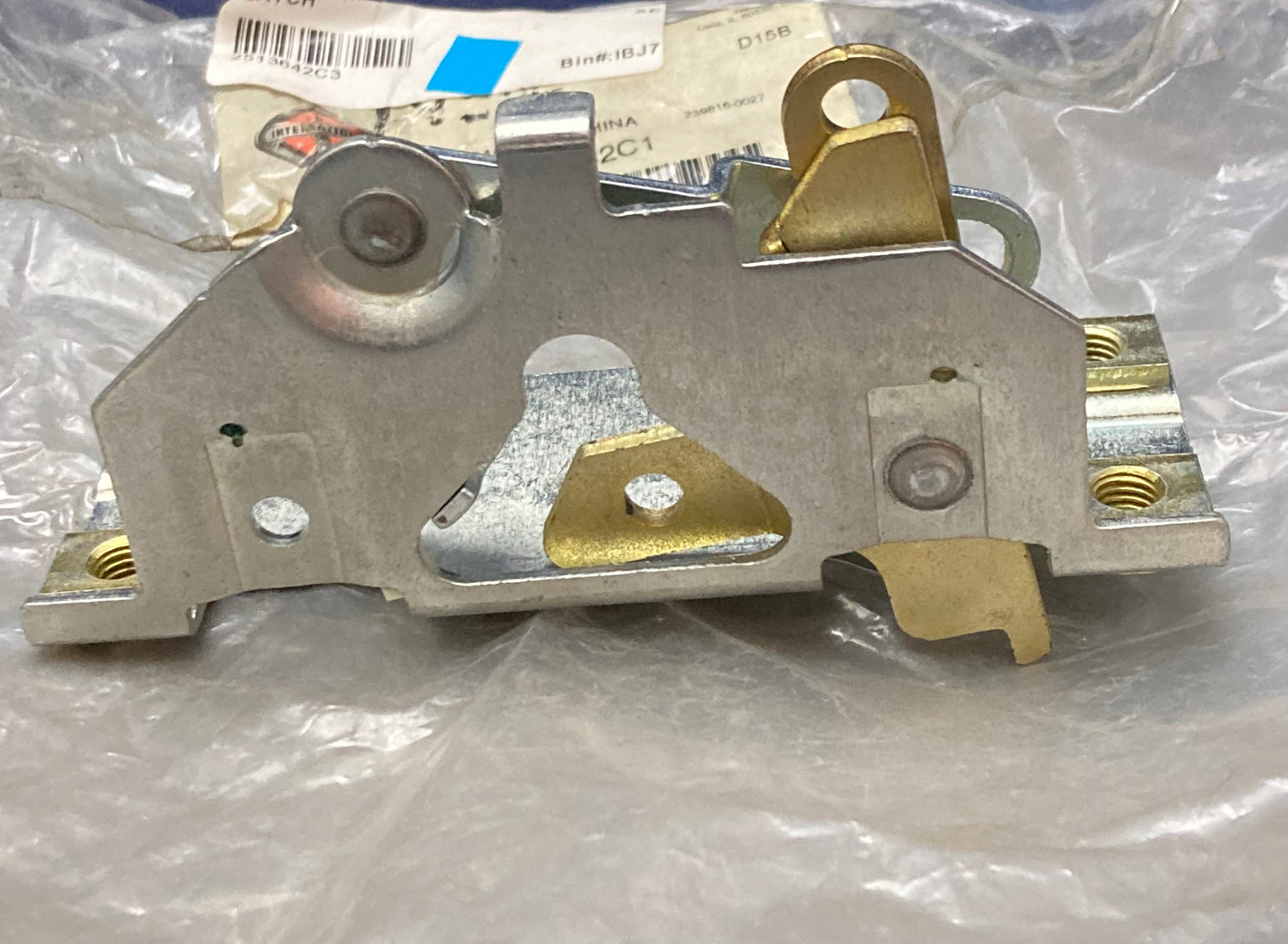 New Genuine International 2513642C1 Door Latch Assembly Left Hand