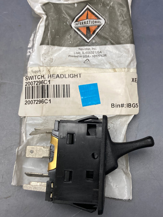 New Genuine International 2007296C1 Headlight Switch