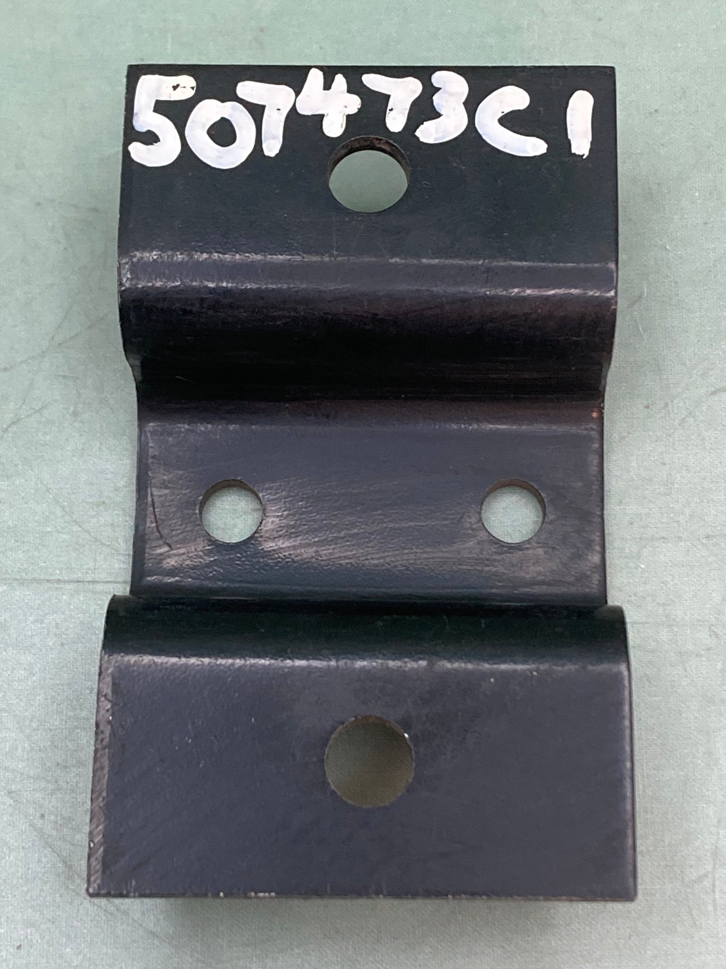 New Replaces International 507473C1 Trailer Hose Mounting Bracket