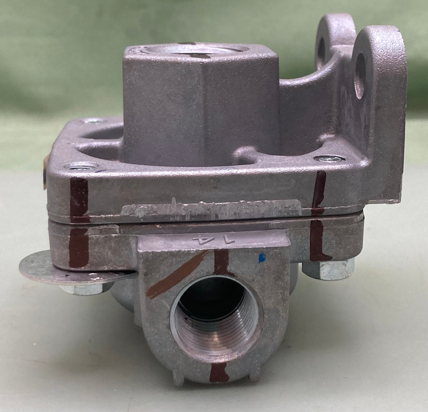 New Genuine Volvo 3935948 Release Valve
