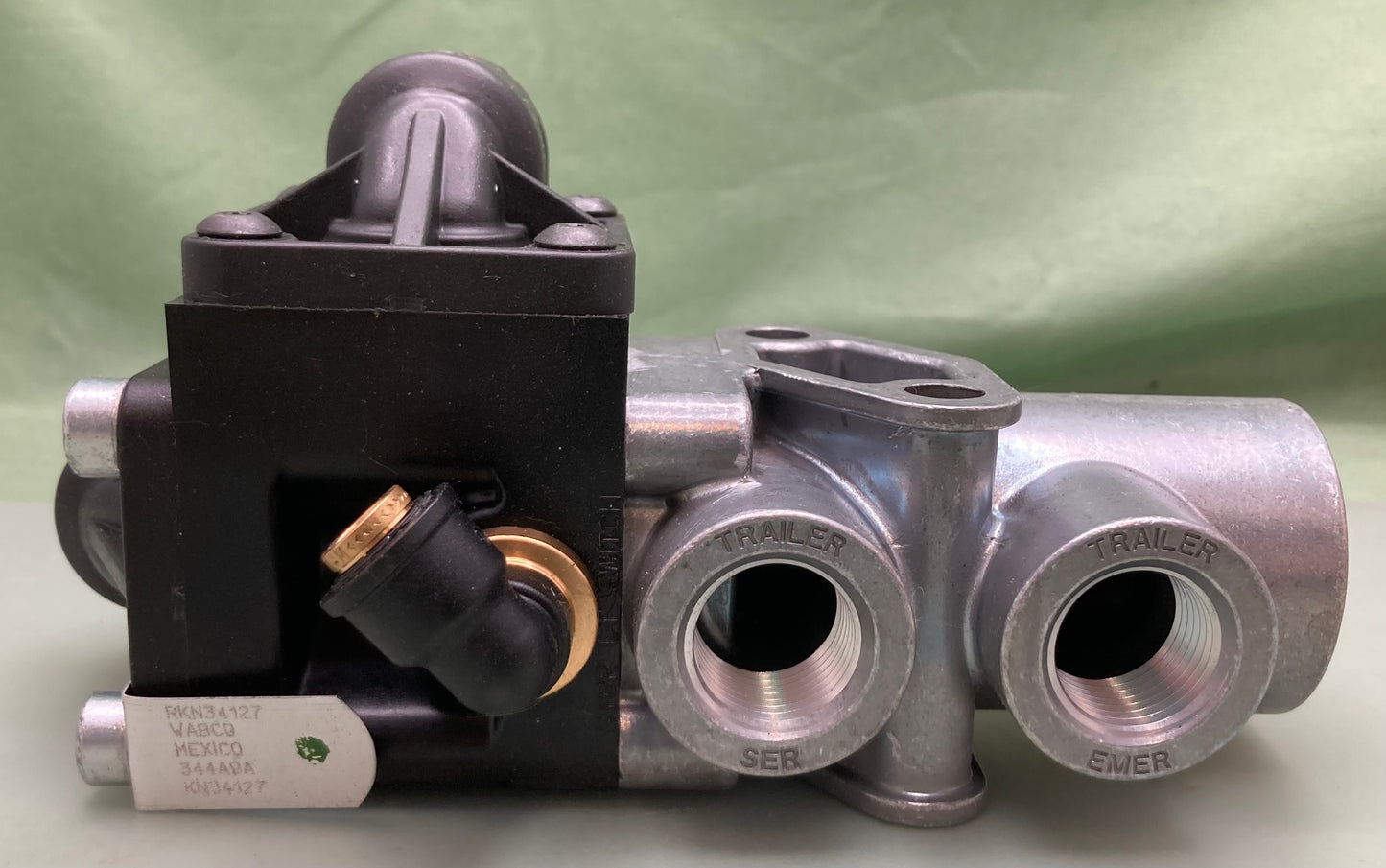 New Genuine Wabco RKN34127 Tractor Protection Valve