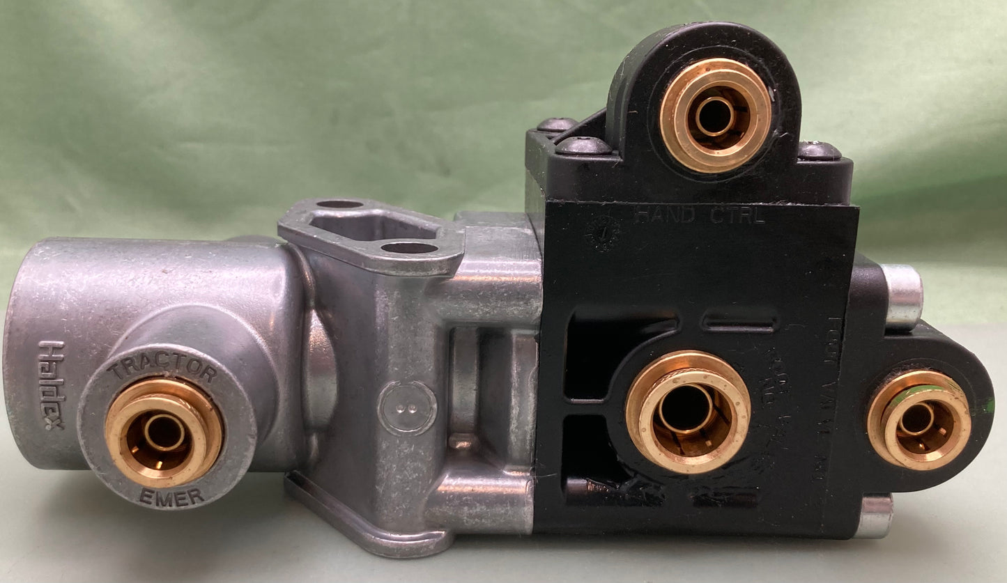New Genuine Wabco RKN34127 Tractor Protection Valve