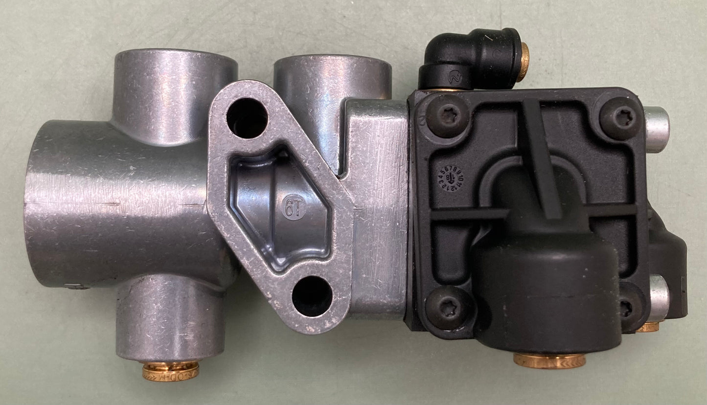 New Genuine Volvo 85145951 Tractor Protection Valve