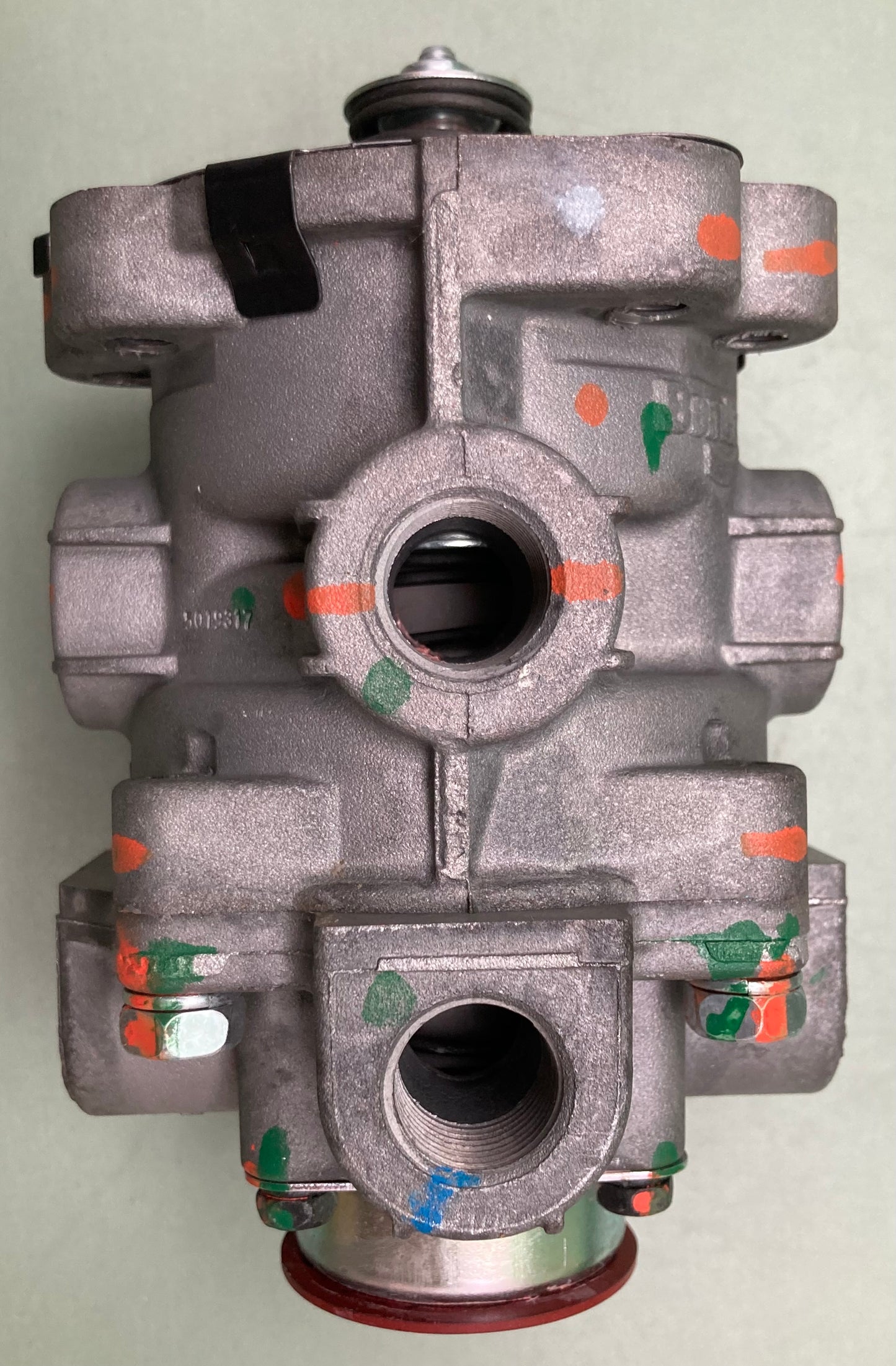 New Genuine Volvo 85153491 Foot Brake Valve